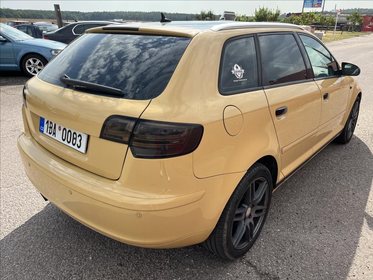 Audi A3, 3,2 i V6 184KW 4x4  Sportback - fotka 6