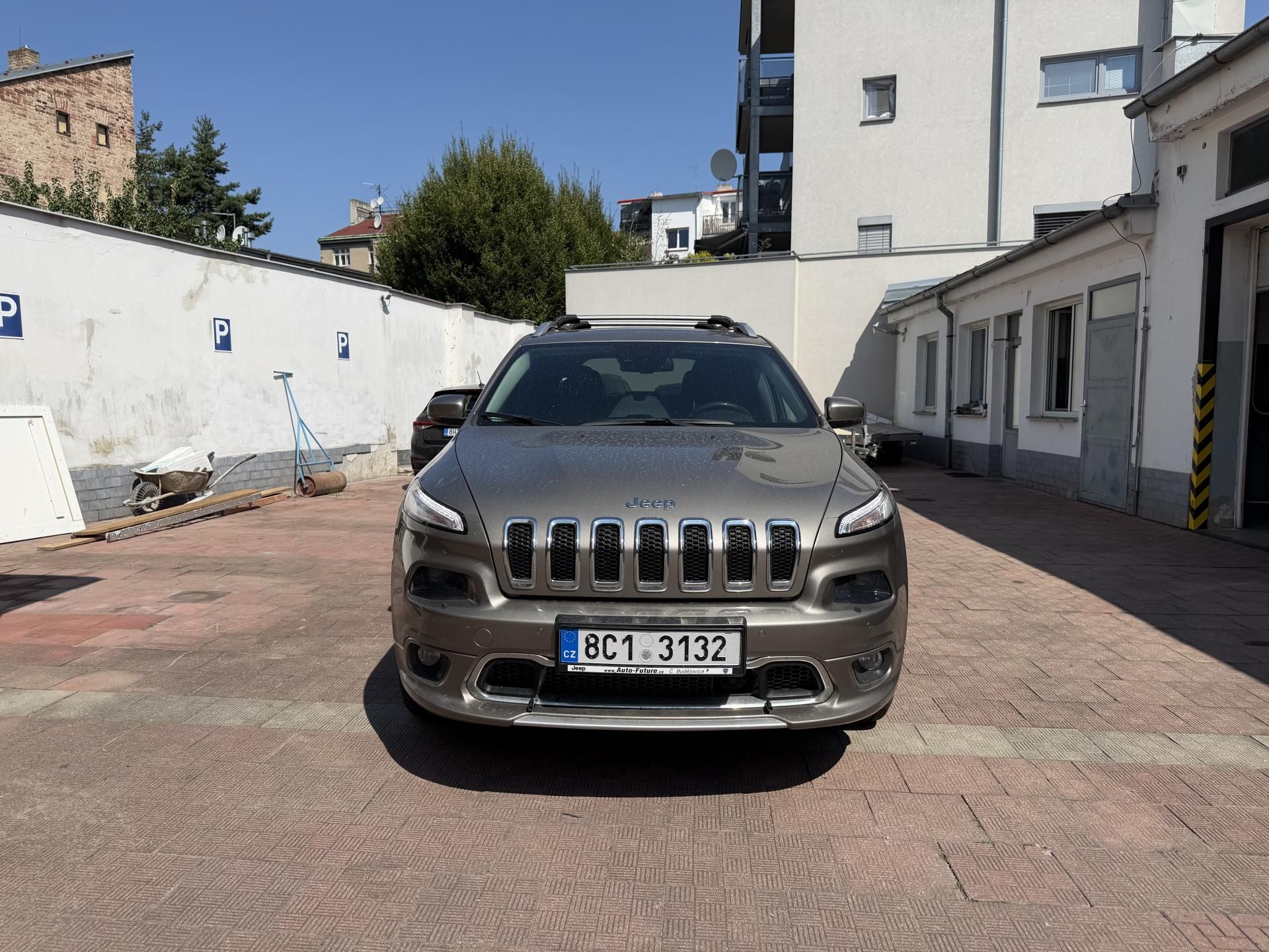 Jeep Cherokee, OVERLAND