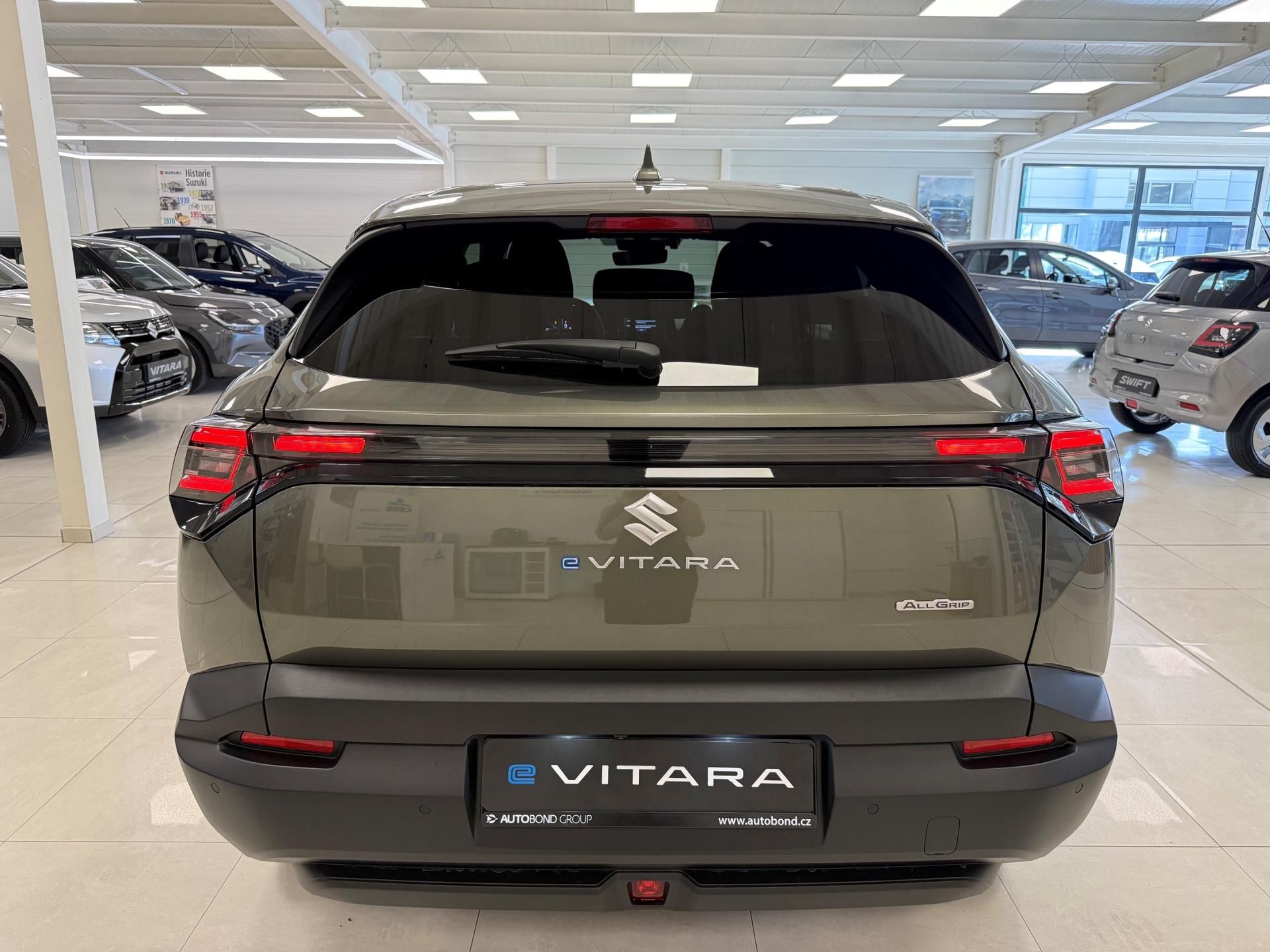 Suzuki Vitara, eVITARA 61kWh 4x4 PREMIUM - fotka 3