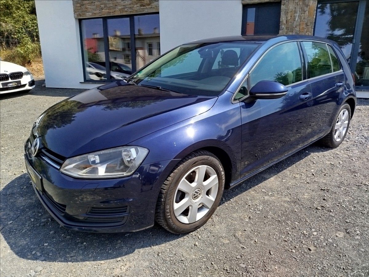 Volkswagen Golf, 1,4 TSi 90kW,PRAVIDELNÝ SERVIS - fotka 2