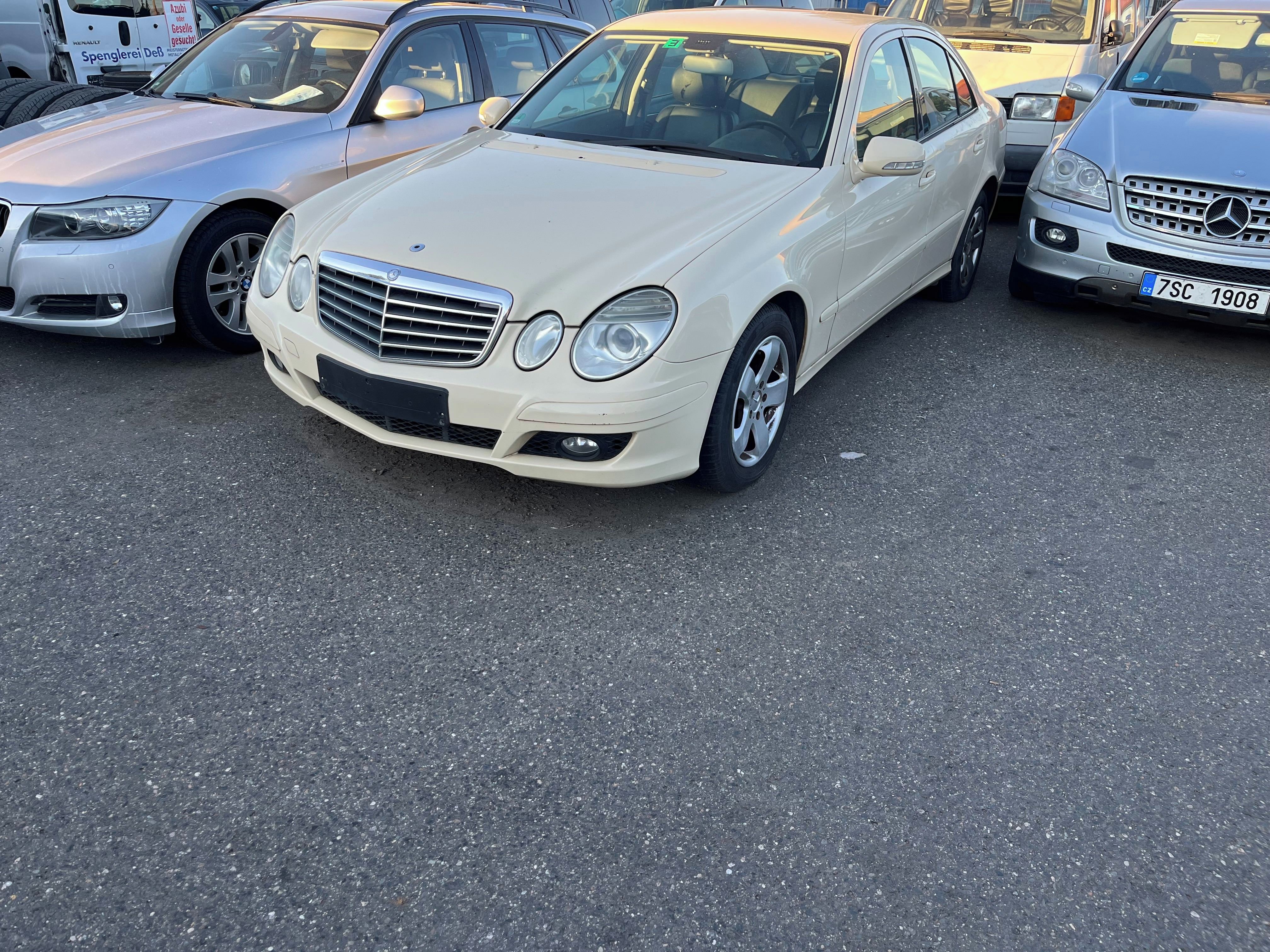 Mercedes-Benz Třídy E, / E-Klasse E 200 CDI Classic