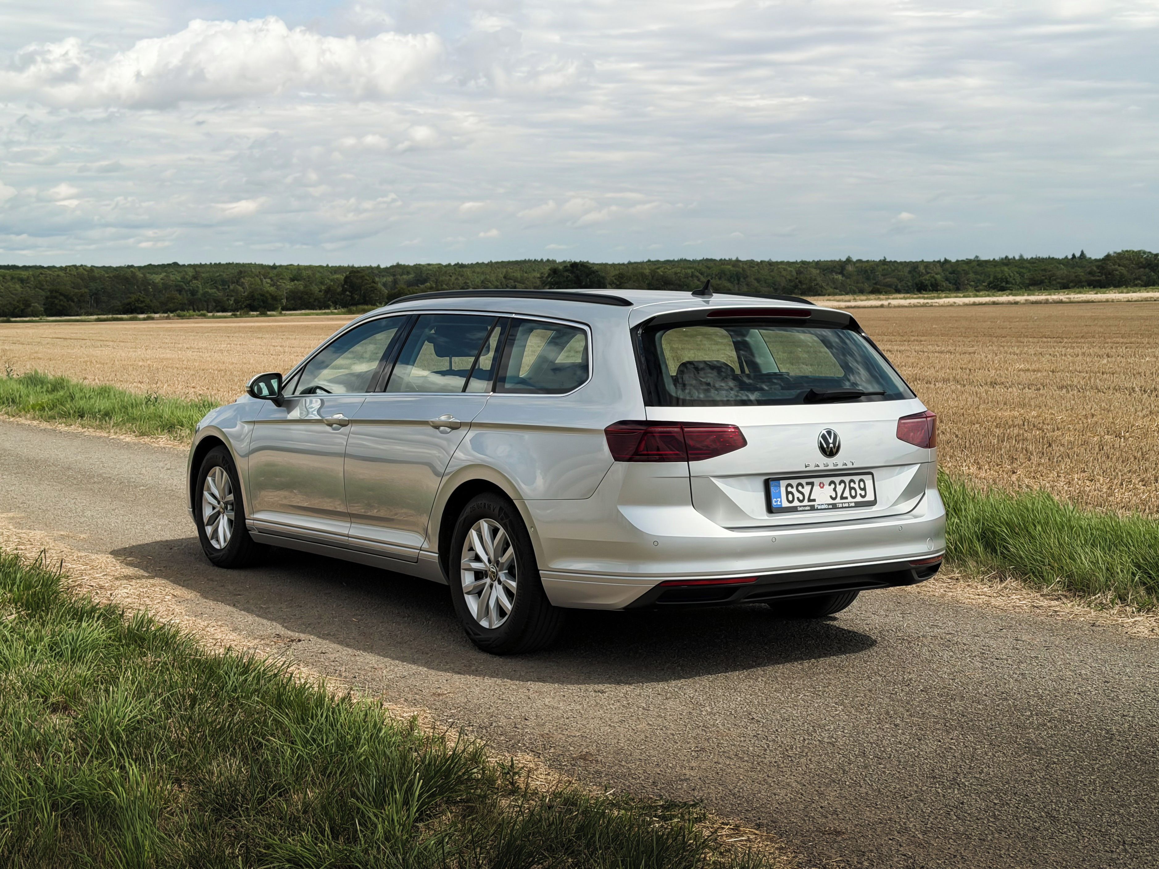 Volkswagen Passat Variant, 2.0 TDI Matrix LED, pano tažné - fotka 3