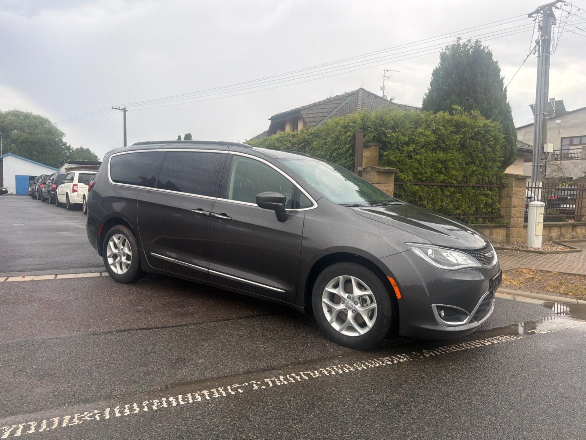 Chrysler Pacifica, 3,6 Pentastar Touring 8 míst 2