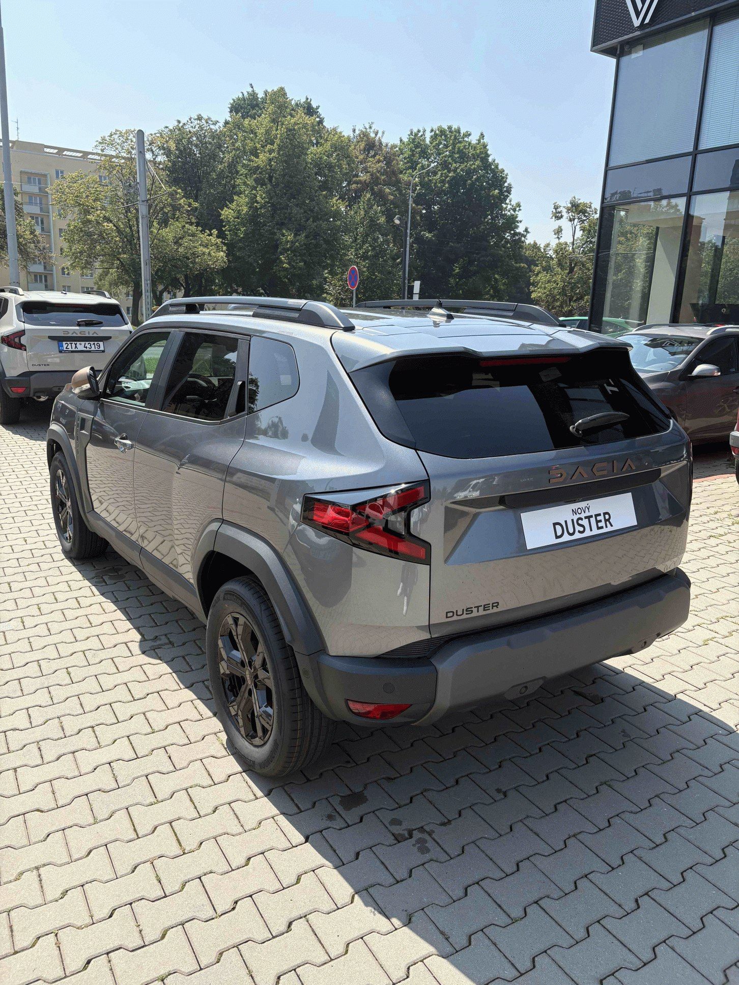 Dacia Duster, Extreme ECO-G 120 auto pobočka - fotka 4