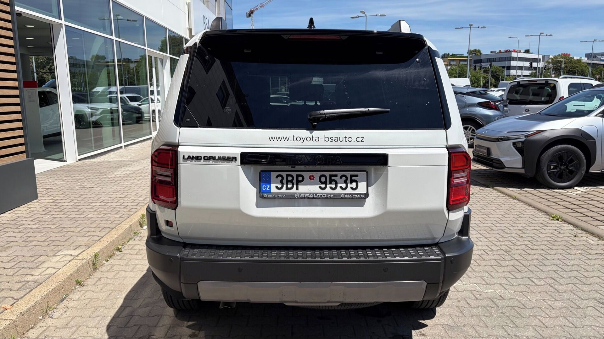 Toyota Land Cruiser, Executive 2.8 MHEV 150 kW - fotka 5