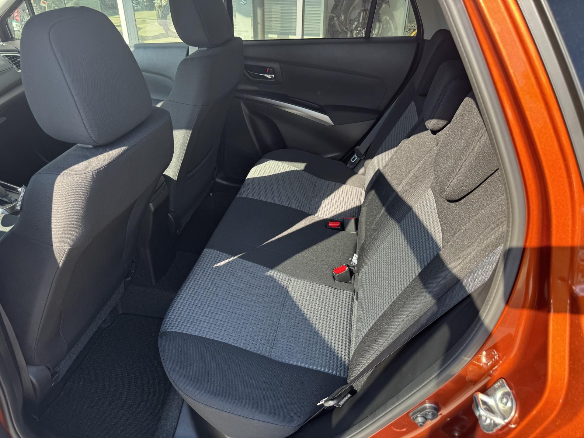 Suzuki S-Cross, 1,4 Premium AllGrip AT - fotka 5