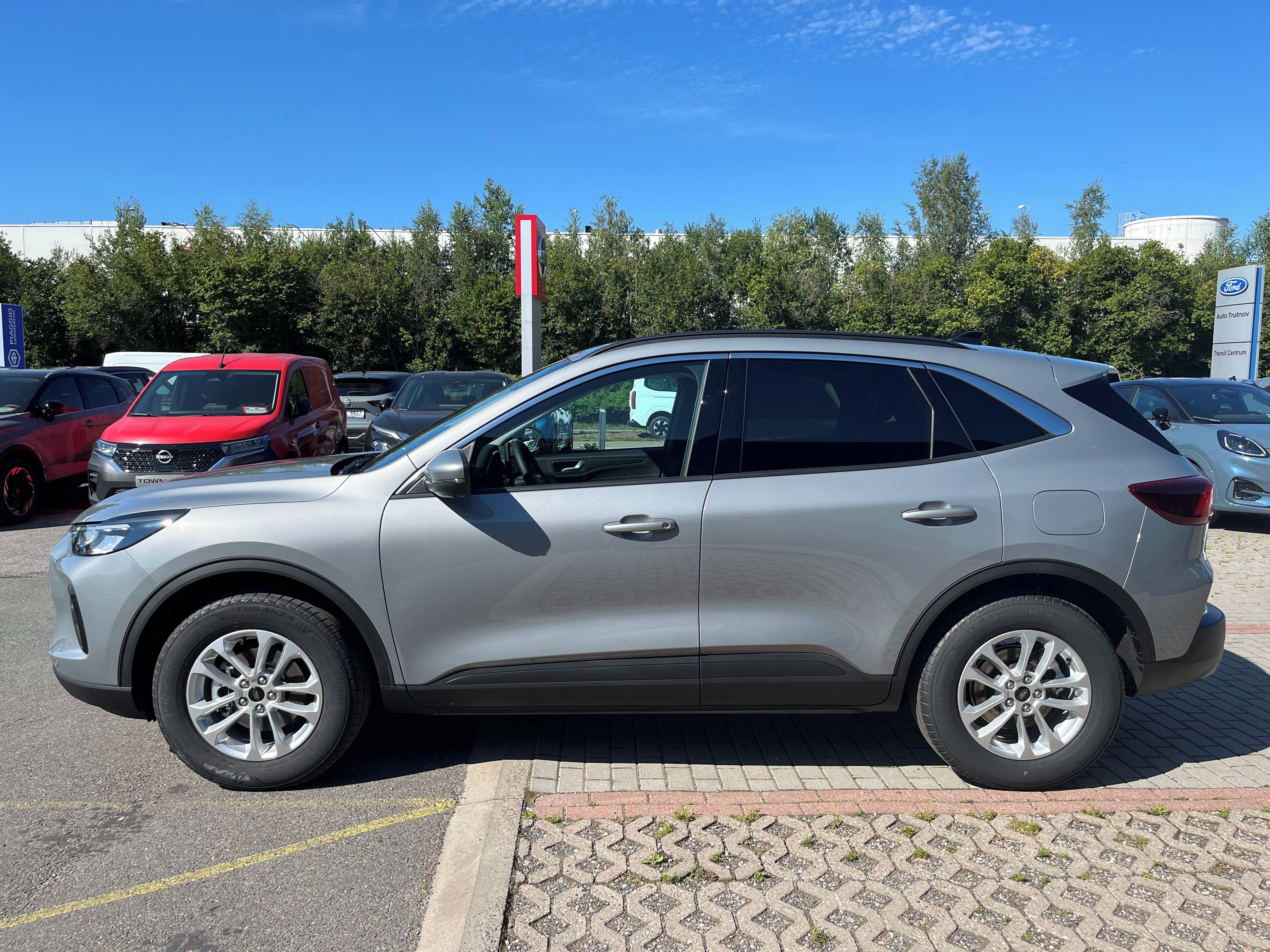 Ford Kuga, 2.5Duratec HEV132kW TopEdition - fotka 2