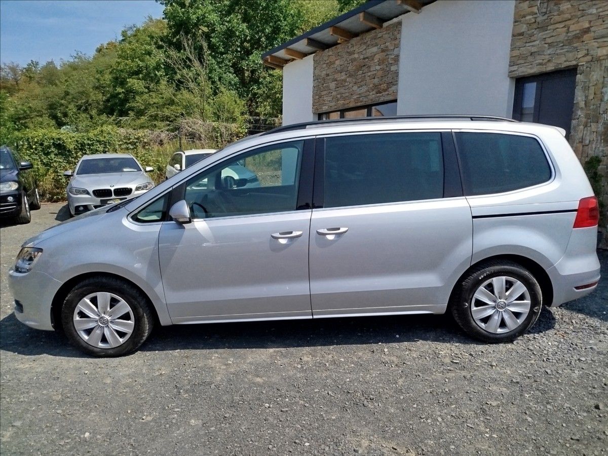 Volkswagen Sharan, 2,0 TDi 103 kW, 7-MÍST - fotka 3