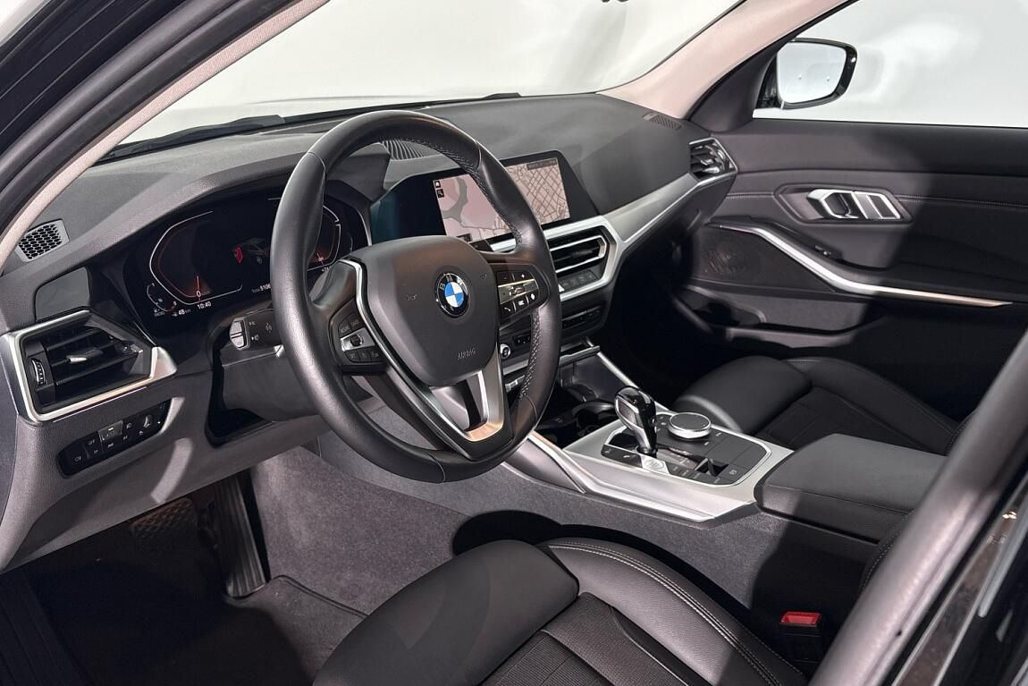 BMW Řada 3, 320d xDrive - fotka 6