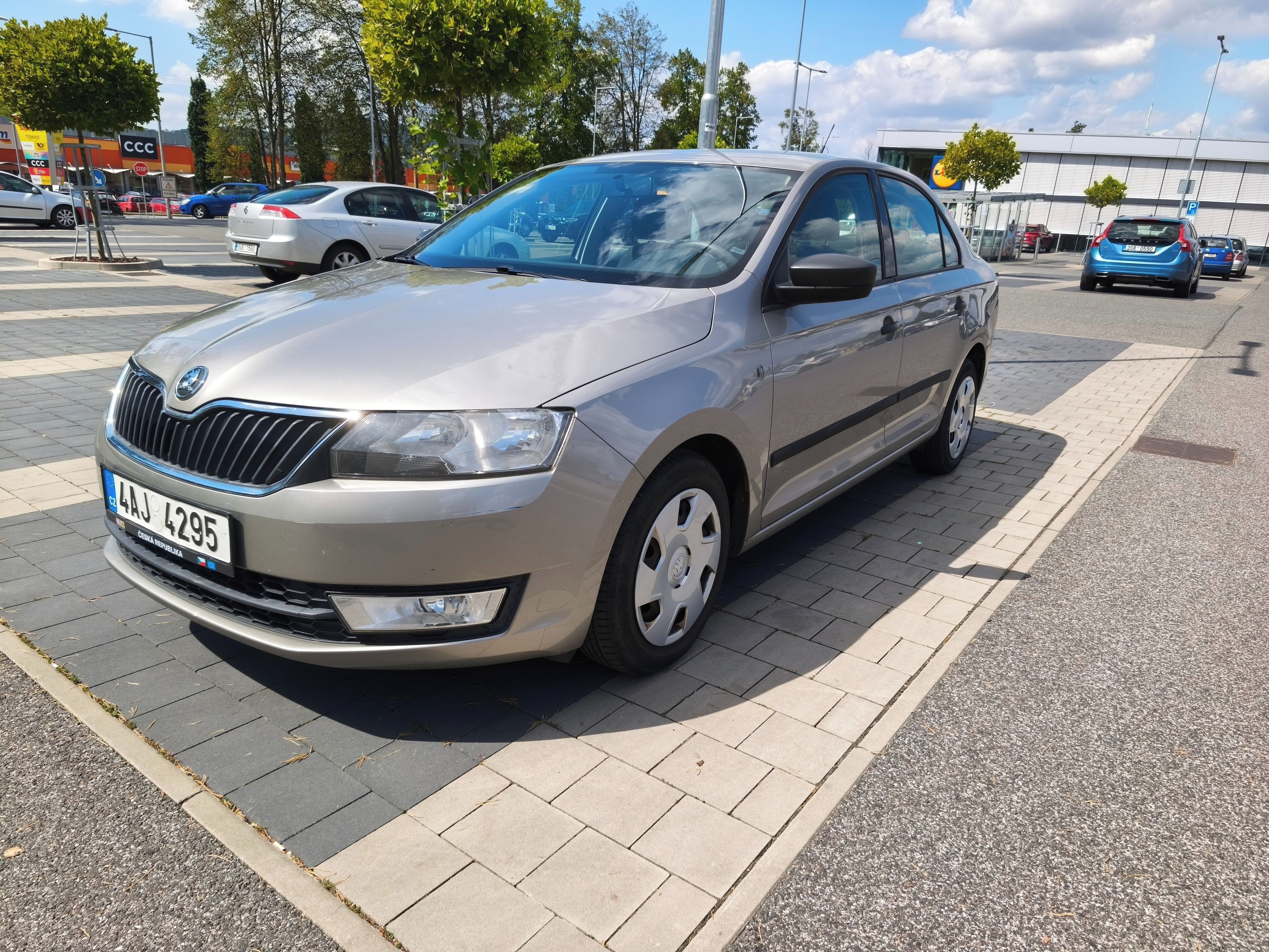 Škoda Rapid, Škoda Rapid,1,2, klima, 2014 - fotka 2