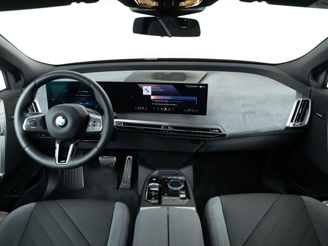 BMW iX, xDrive45 - fotka 6