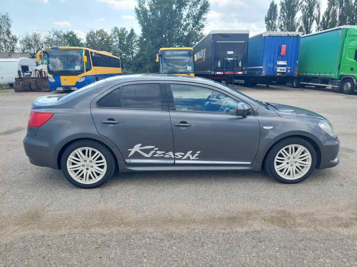 Suzuki Kizashi, 2.4 4WD - fotka 6