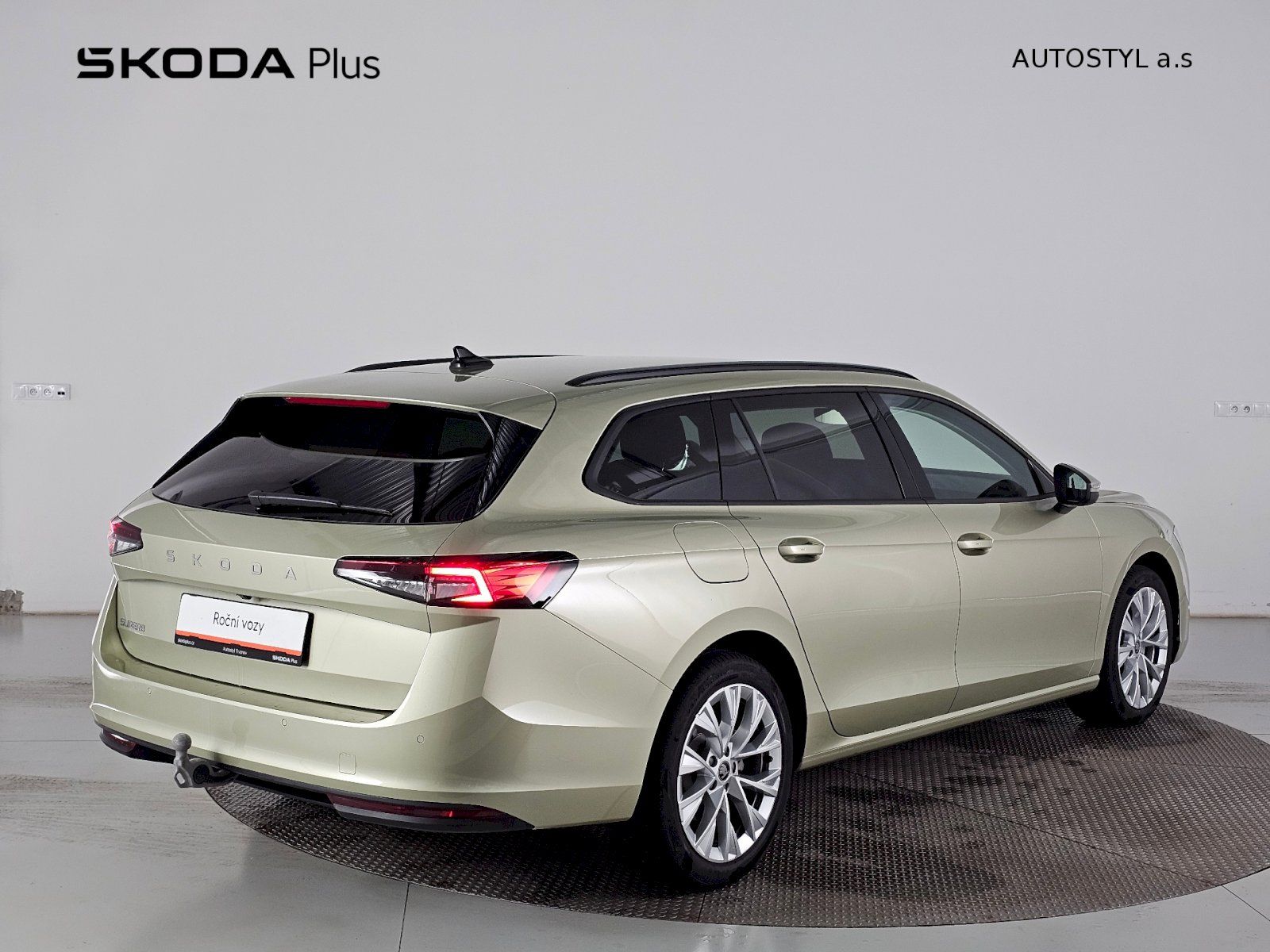 Škoda Superb, COMBI 1.5TSi SELECTION CITY TA - fotka 2