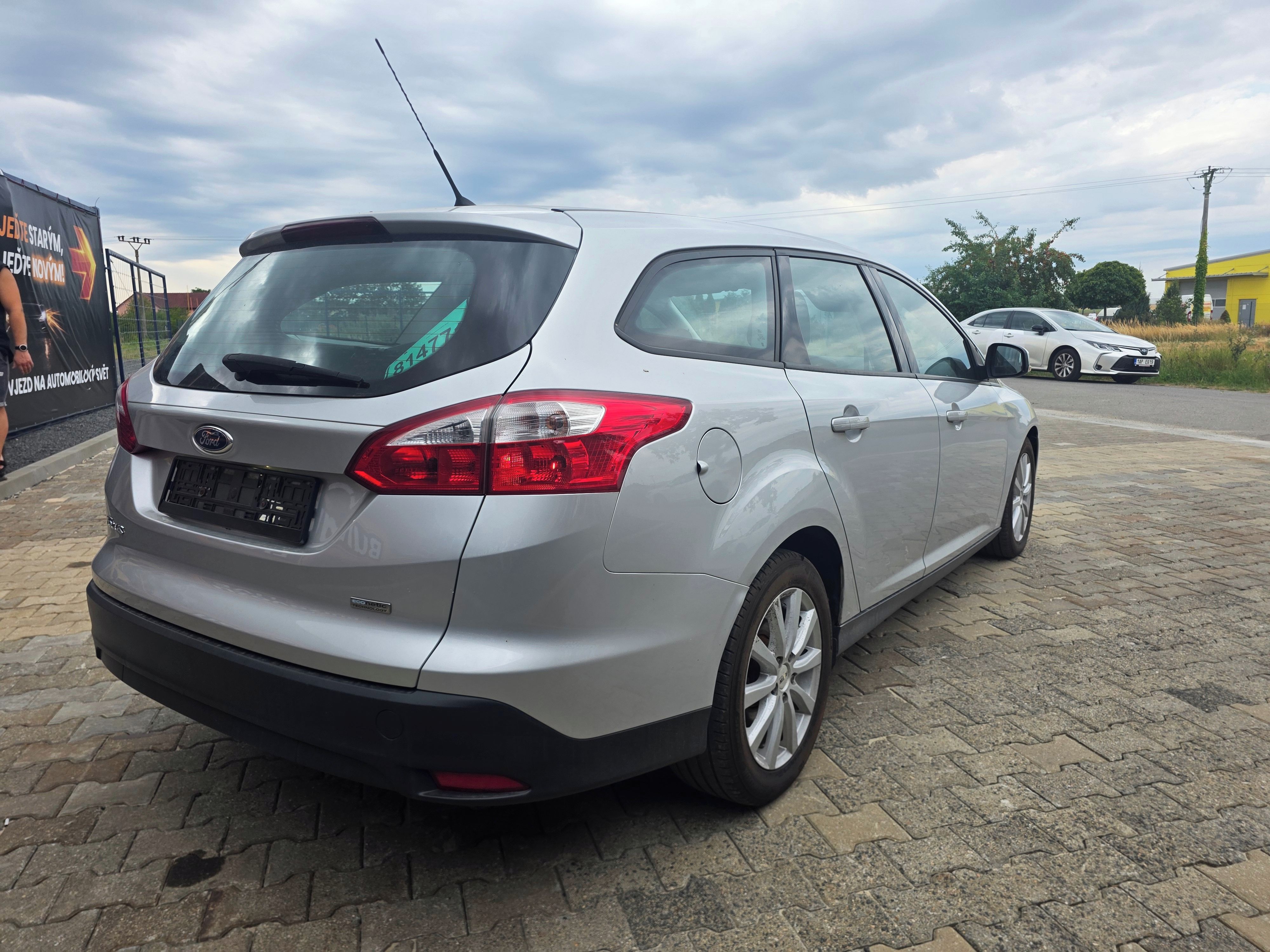 Ford Focus, 1.6 TDCi, krásný stav - fotka 4