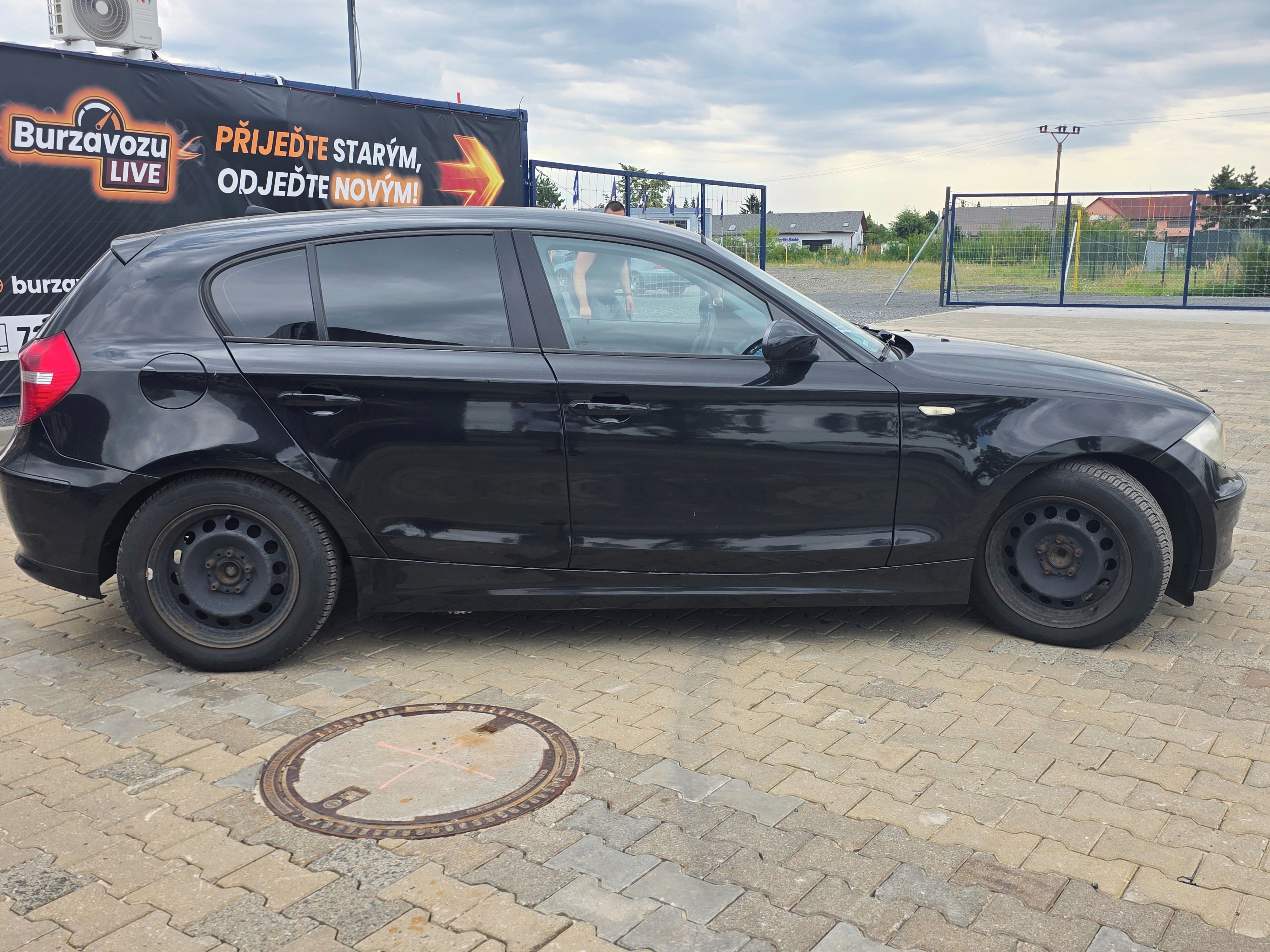 BMW Řada 1, 116i, Manuál - fotka 4