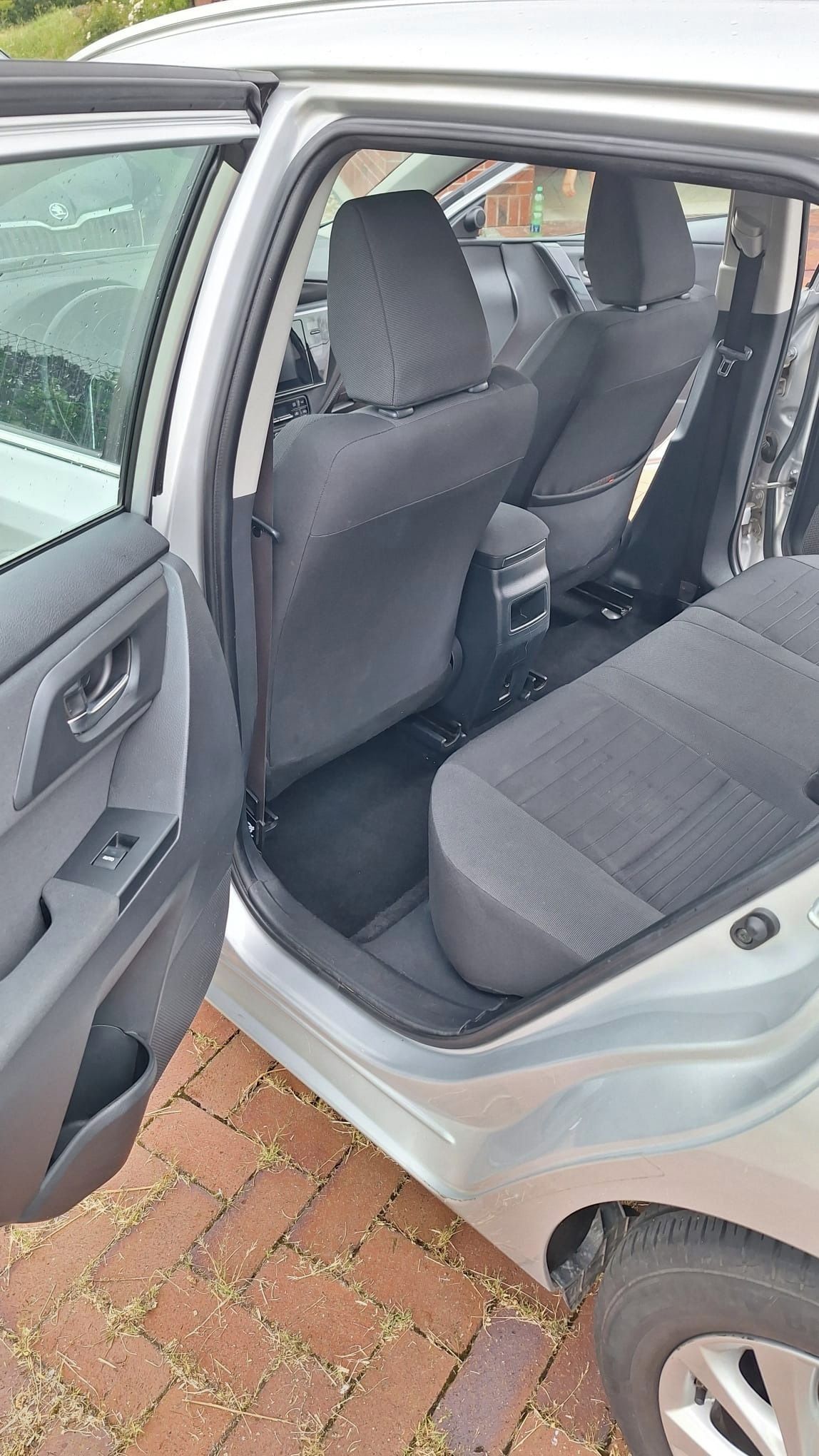 Toyota Auris, 1.6 VVTi, kombi - fotka 5