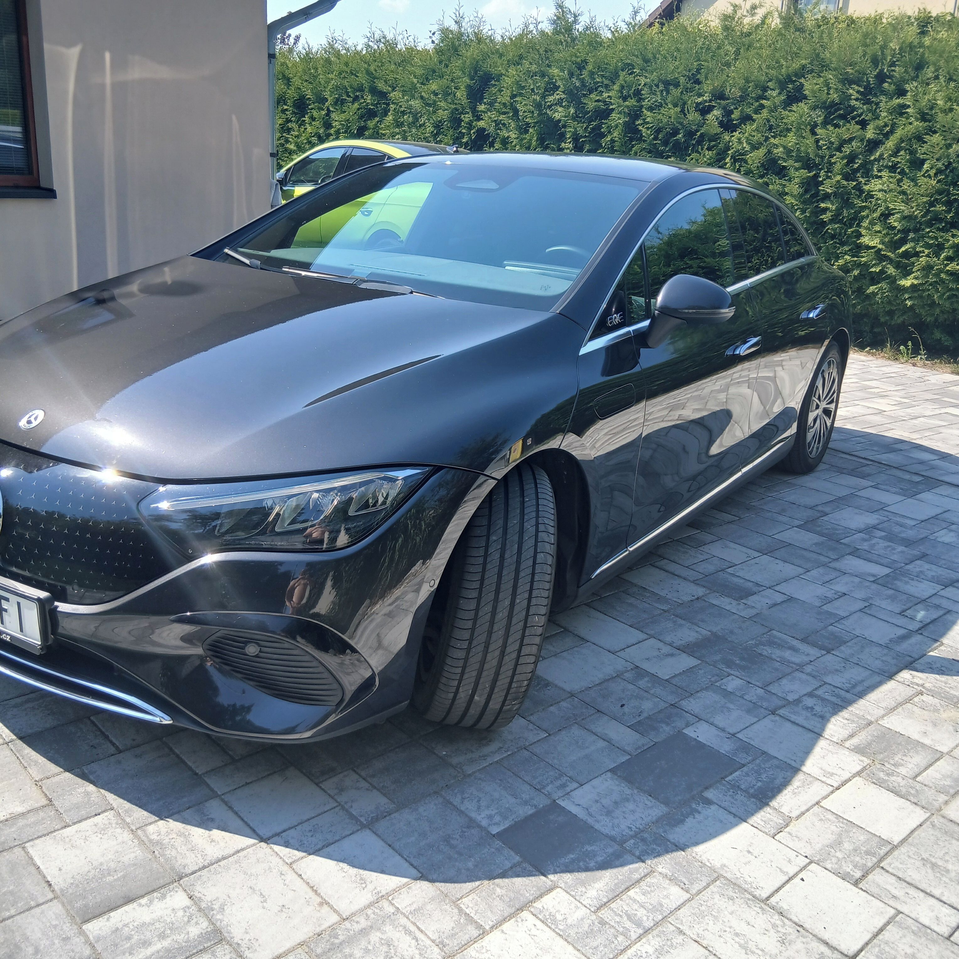 Mercedes-Benz EQE, Mercedes - Benz EQE 350+ - fotka 2