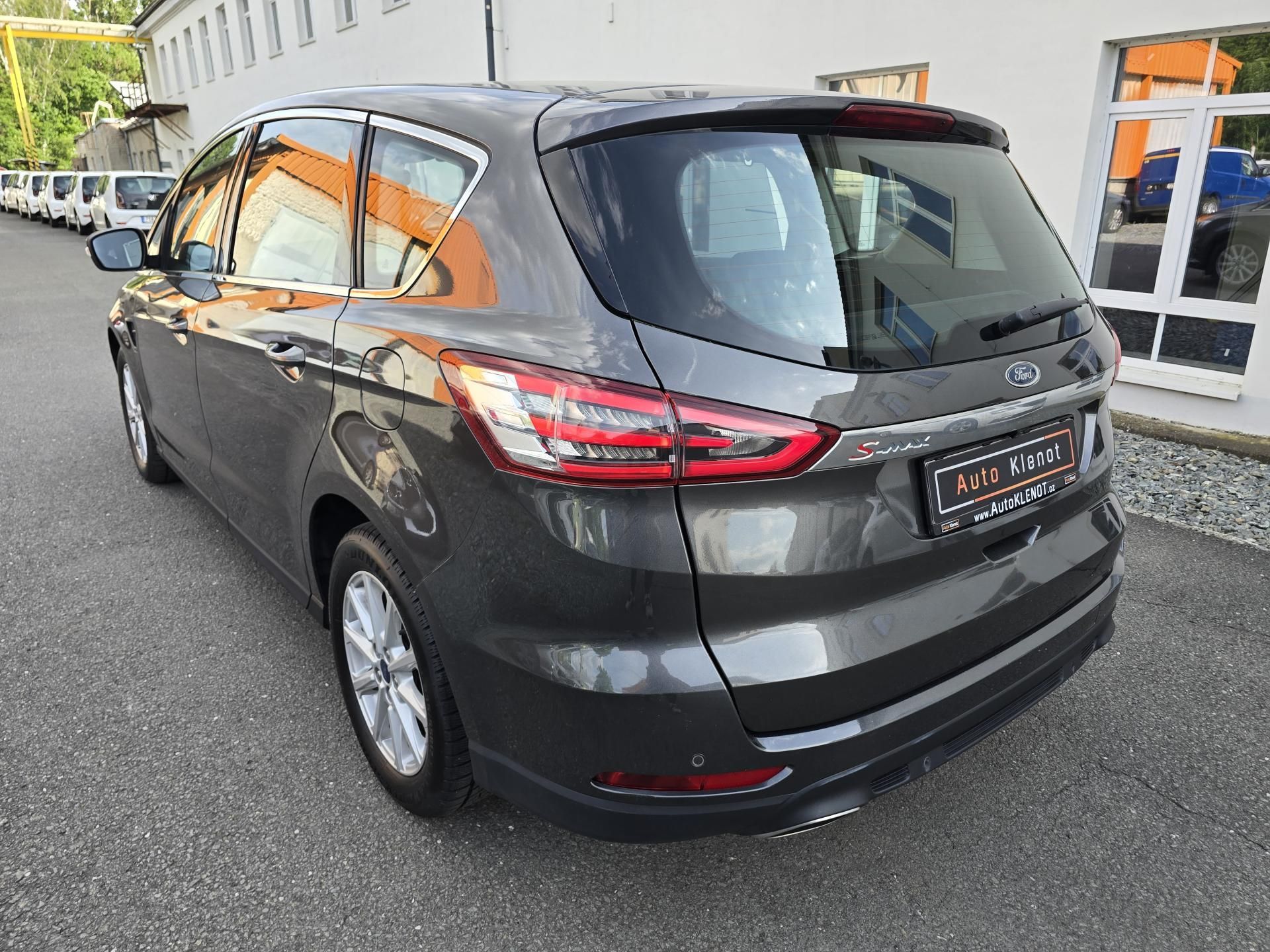 Ford S-MAX, TITANIUM 2.0 132kW LED + NAVI - fotka 5