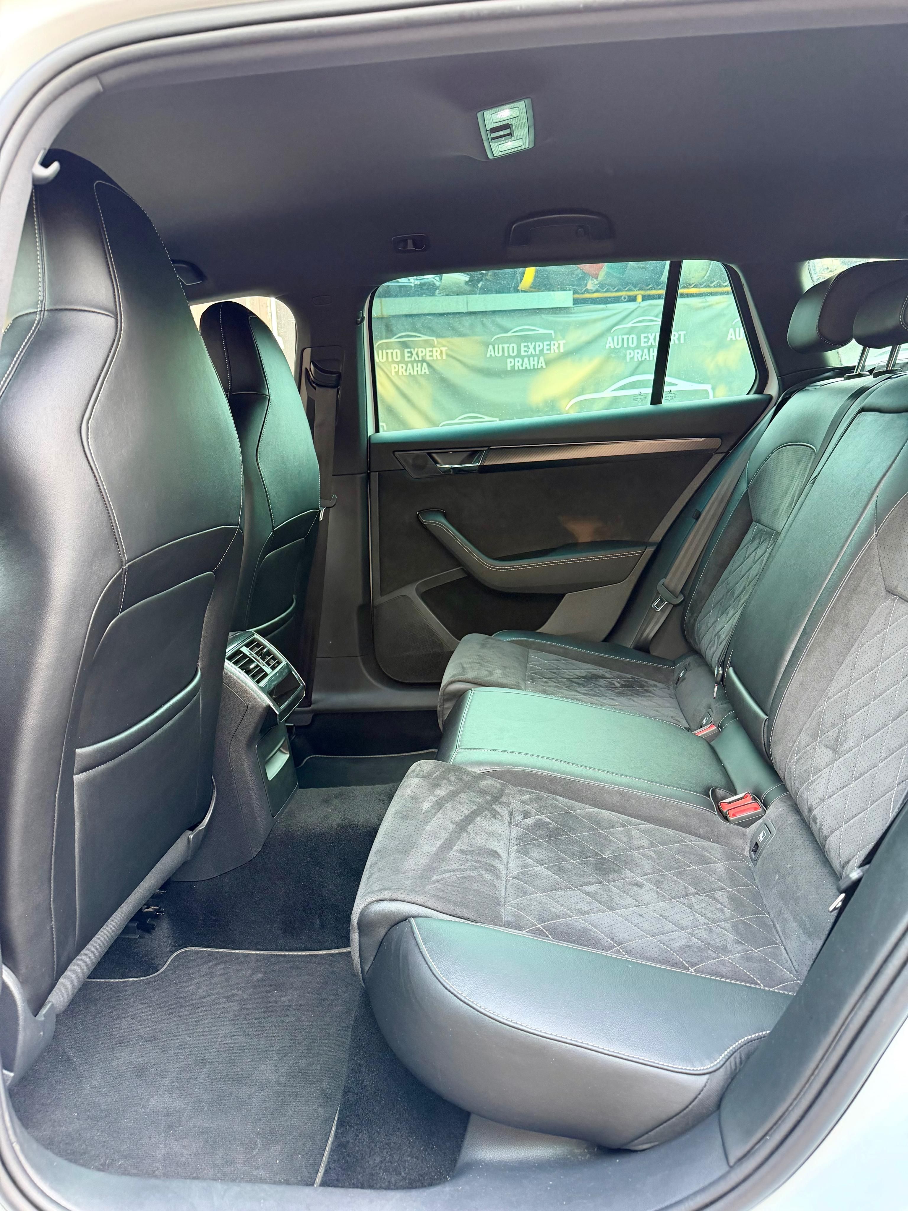 Škoda Superb, Škoda Superb Sportline 2.0 TDI - fotka 6