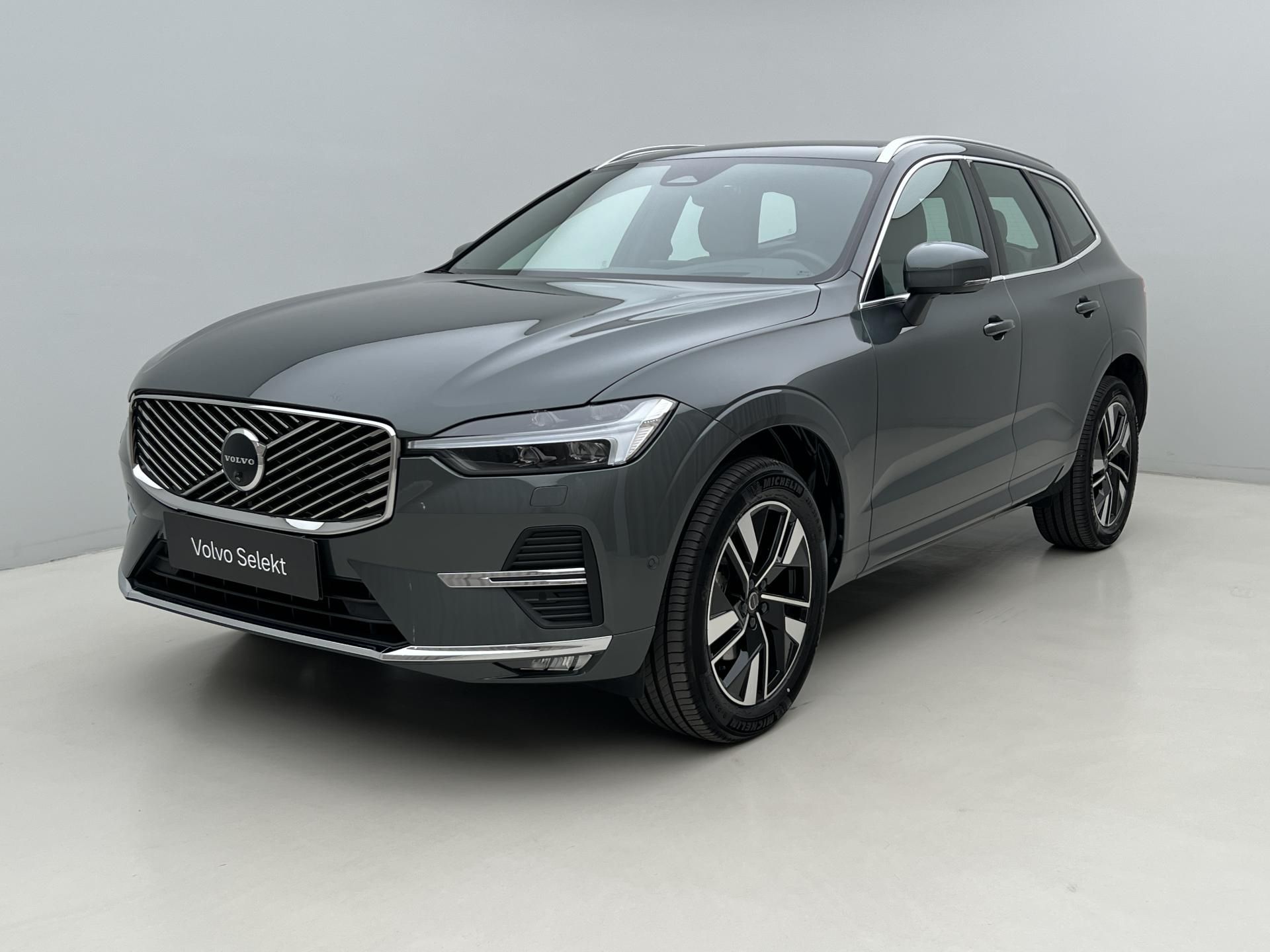 Volvo XC60, B5 AWD BRIGHT PLUS CZ 1. maj.