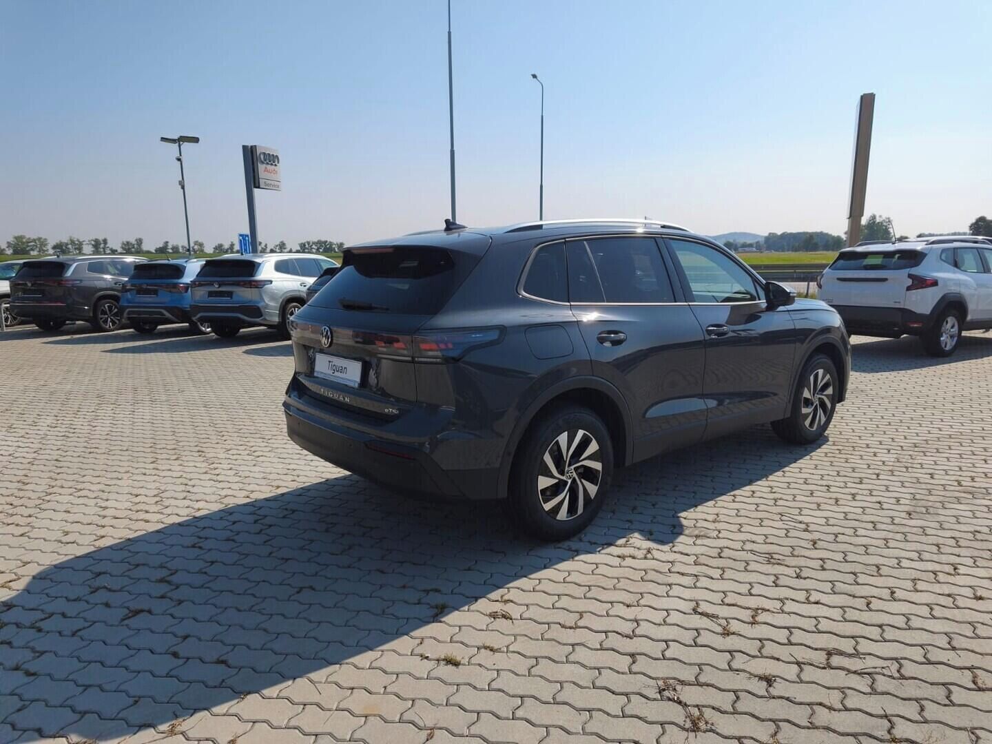 Volkswagen Tiguan, People 1,5 eTSI mHEV 96 kW - fotka 5