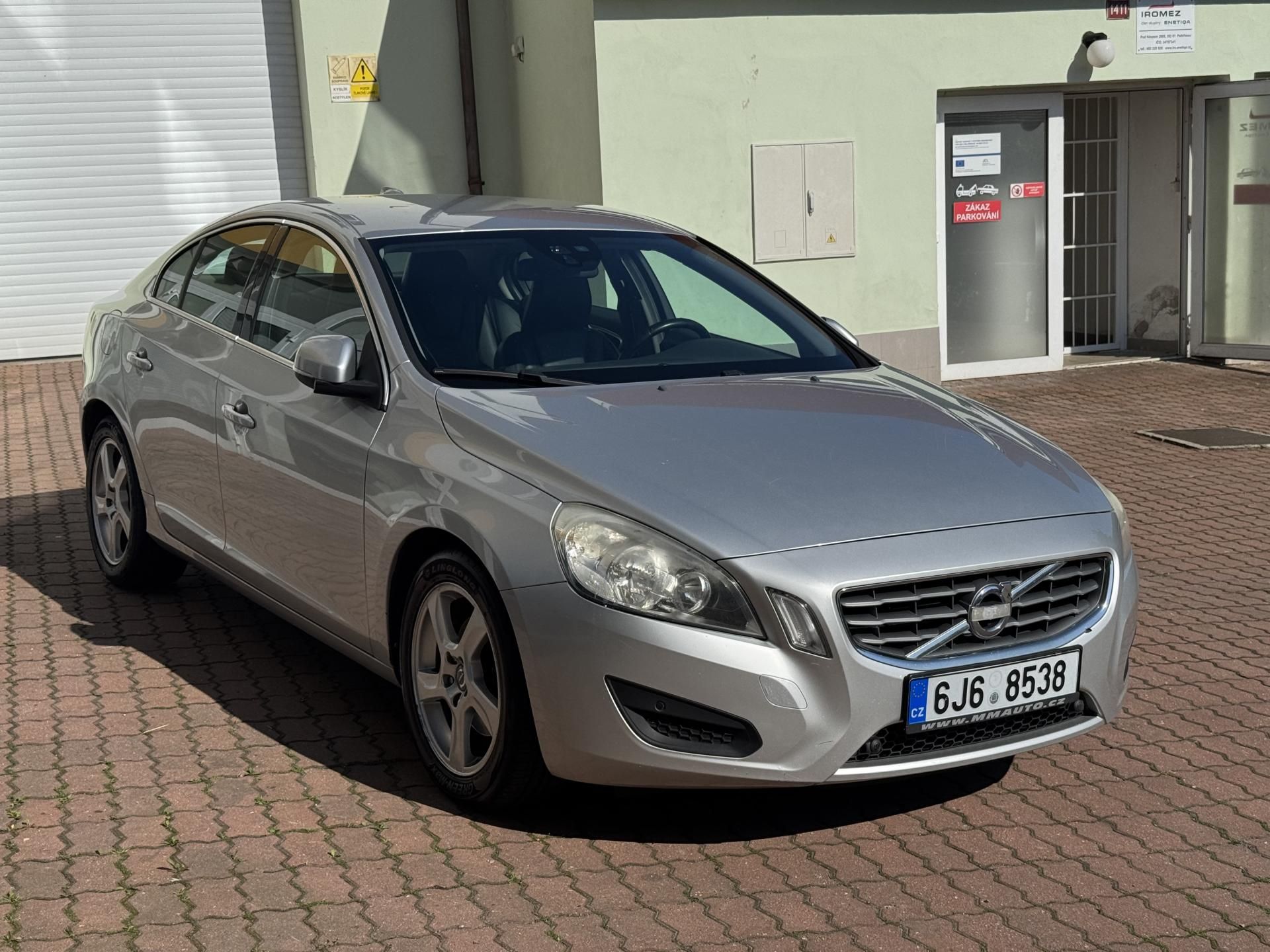 Volvo S60, D3 - fotka 4