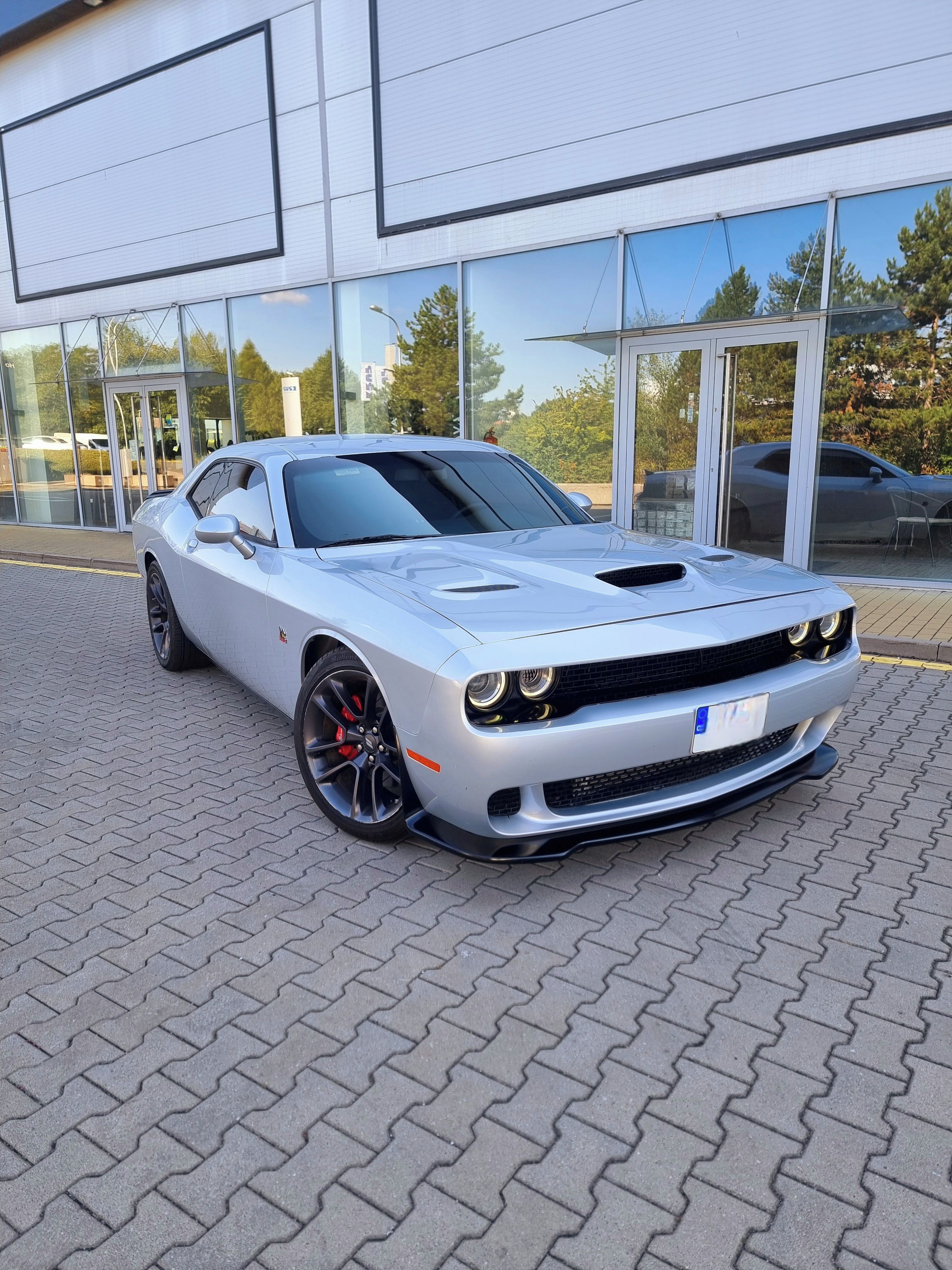 Dodge Challenger, SRT392 6,4l V8 odpočet DPH - fotka 2