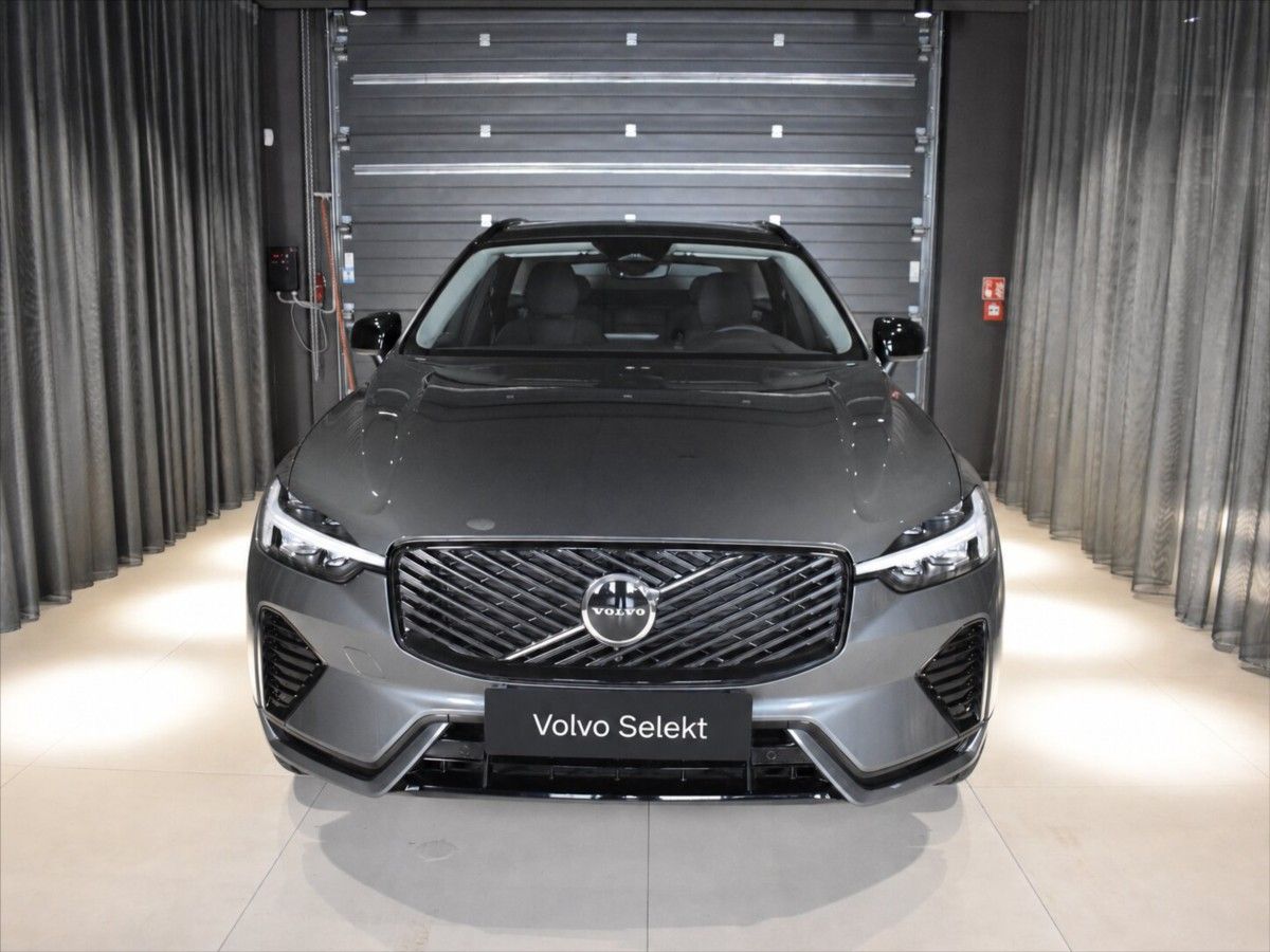 Volvo XC60, 2,0 B5 AWD Plus BLIS,Bezklíč - fotka 2