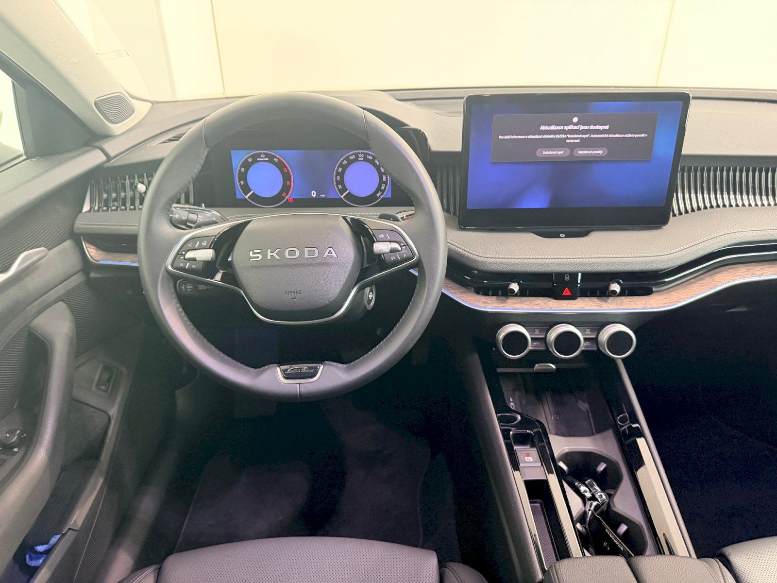 Škoda Superb, 2.0 TDI 142 kW A7A 4x4 L&K - fotka 5