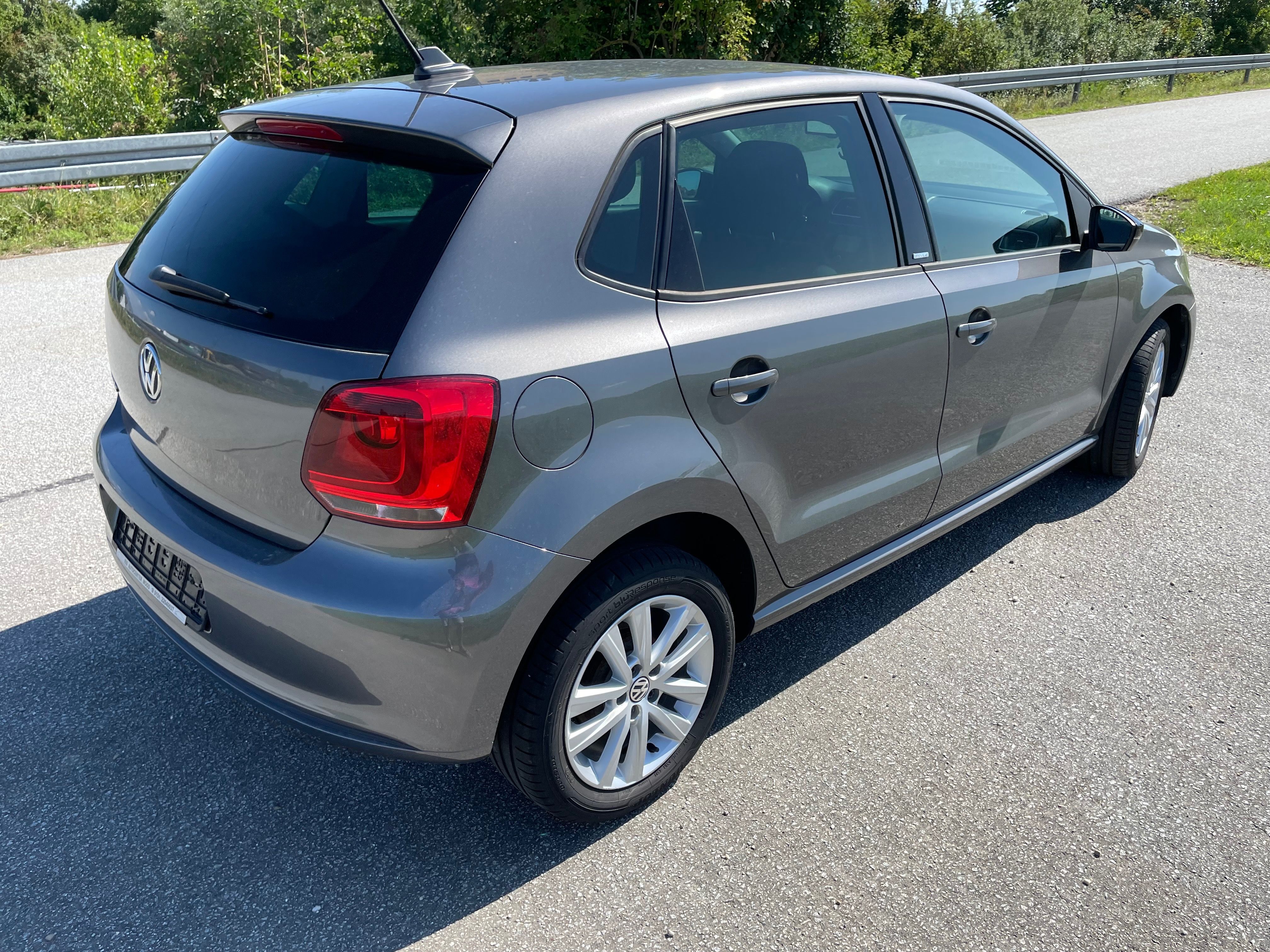 Volkswagen Polo, 1,4 63KW STYLE HIGHLINE - fotka 2