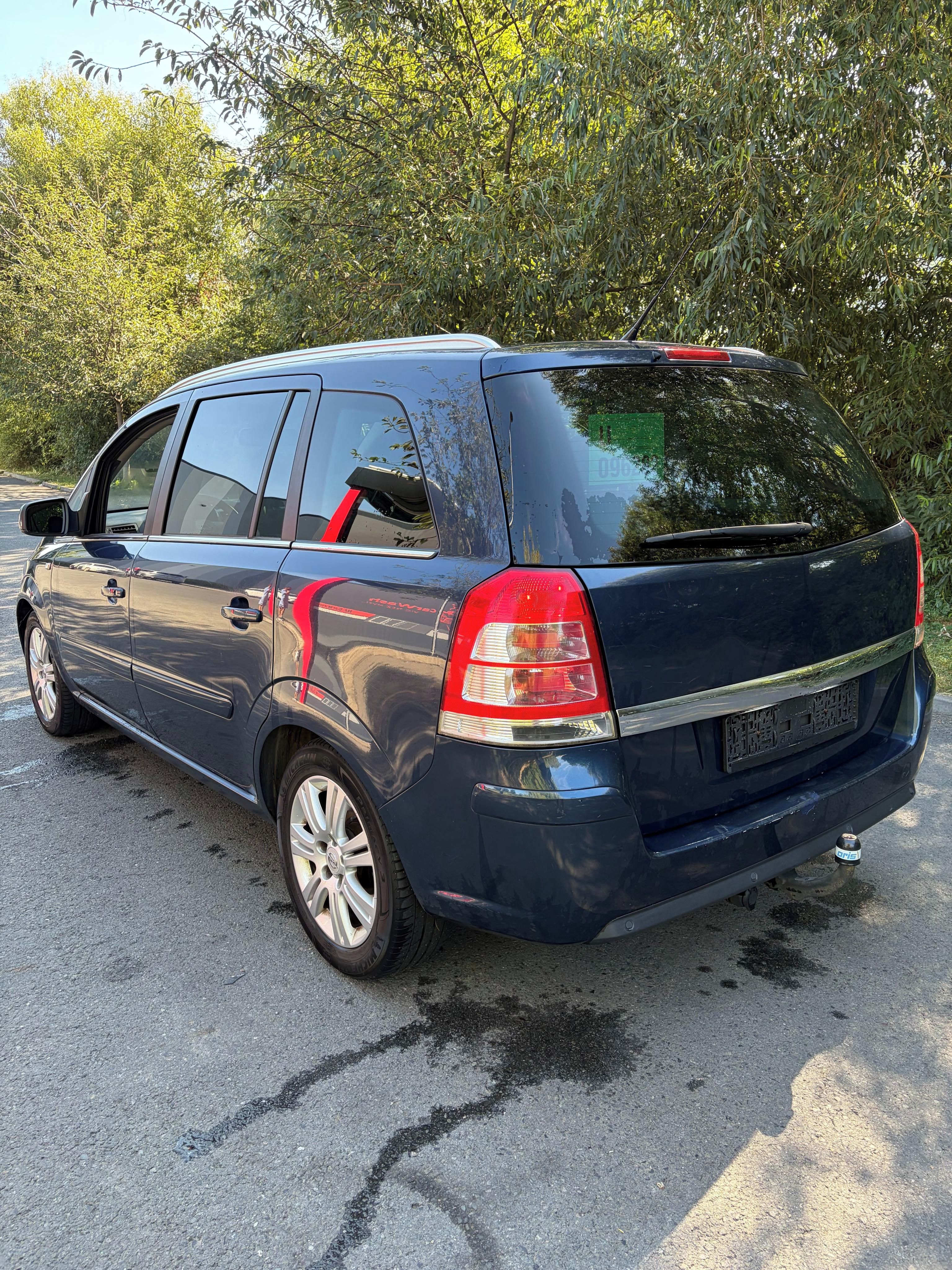 Opel Zafira, Opel Zafira B 1.7 CDTi 92 kW - fotka 4