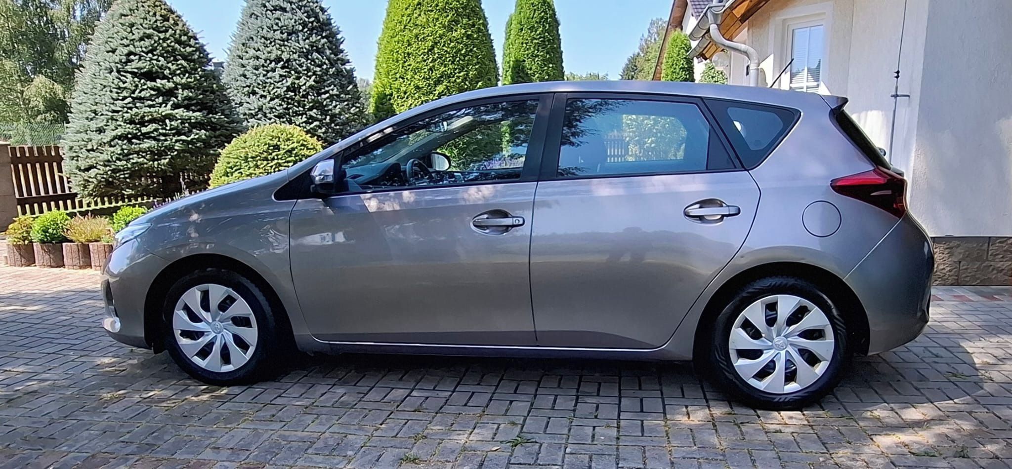 Toyota Auris, 1, 3vvti, 2013, 68000km - fotka 2