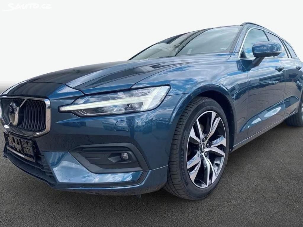 Volvo V60, B3 B 2.0 DKG Core*Kamera*Navi*