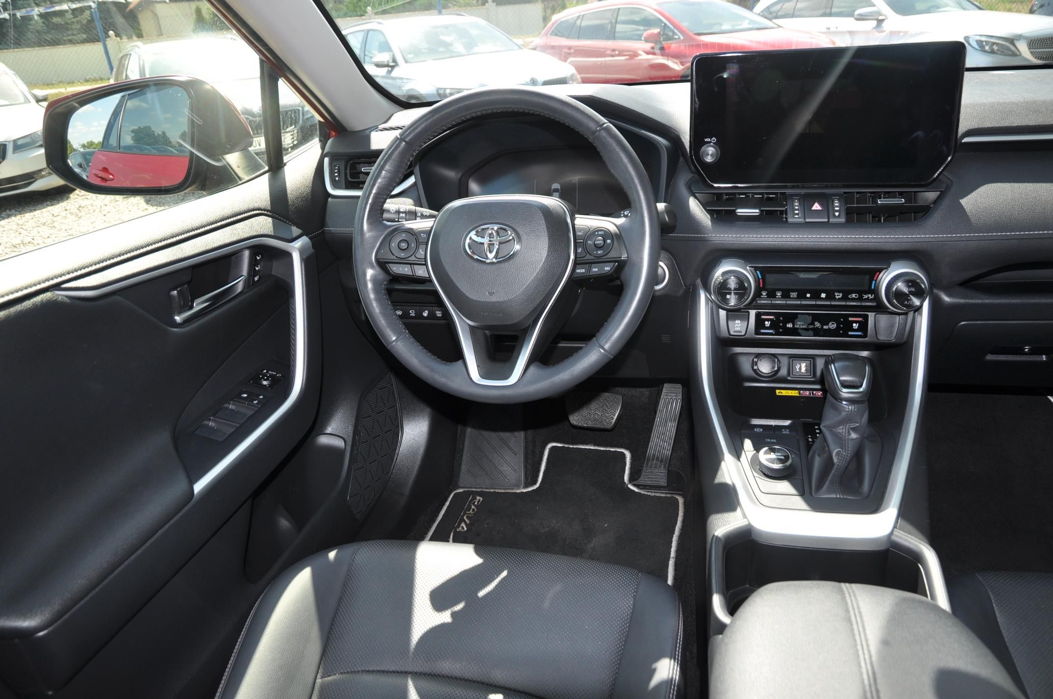 Toyota Rav4, 2.5 Hybrid 131kW 4x4 - fotka 5