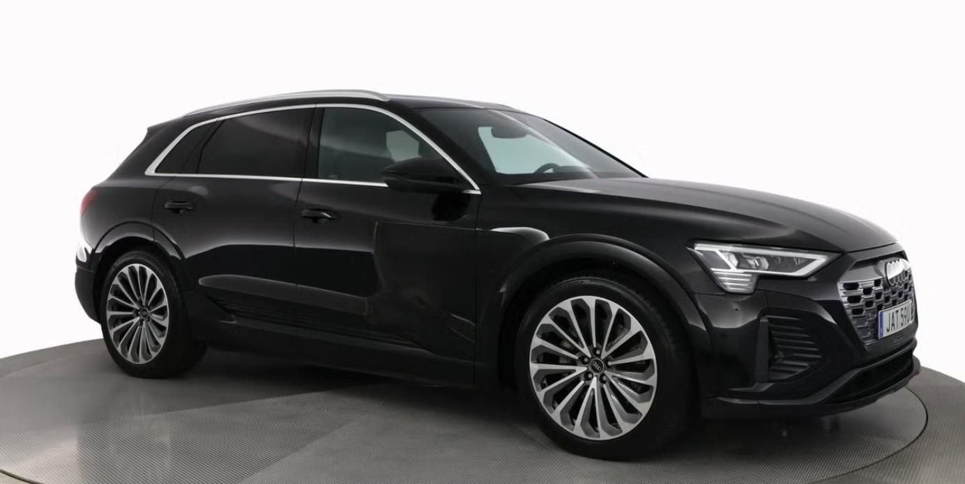 Audi Q8 e-tron, 55 Q 360k Matrix Pano 4 zóny - fotka 4