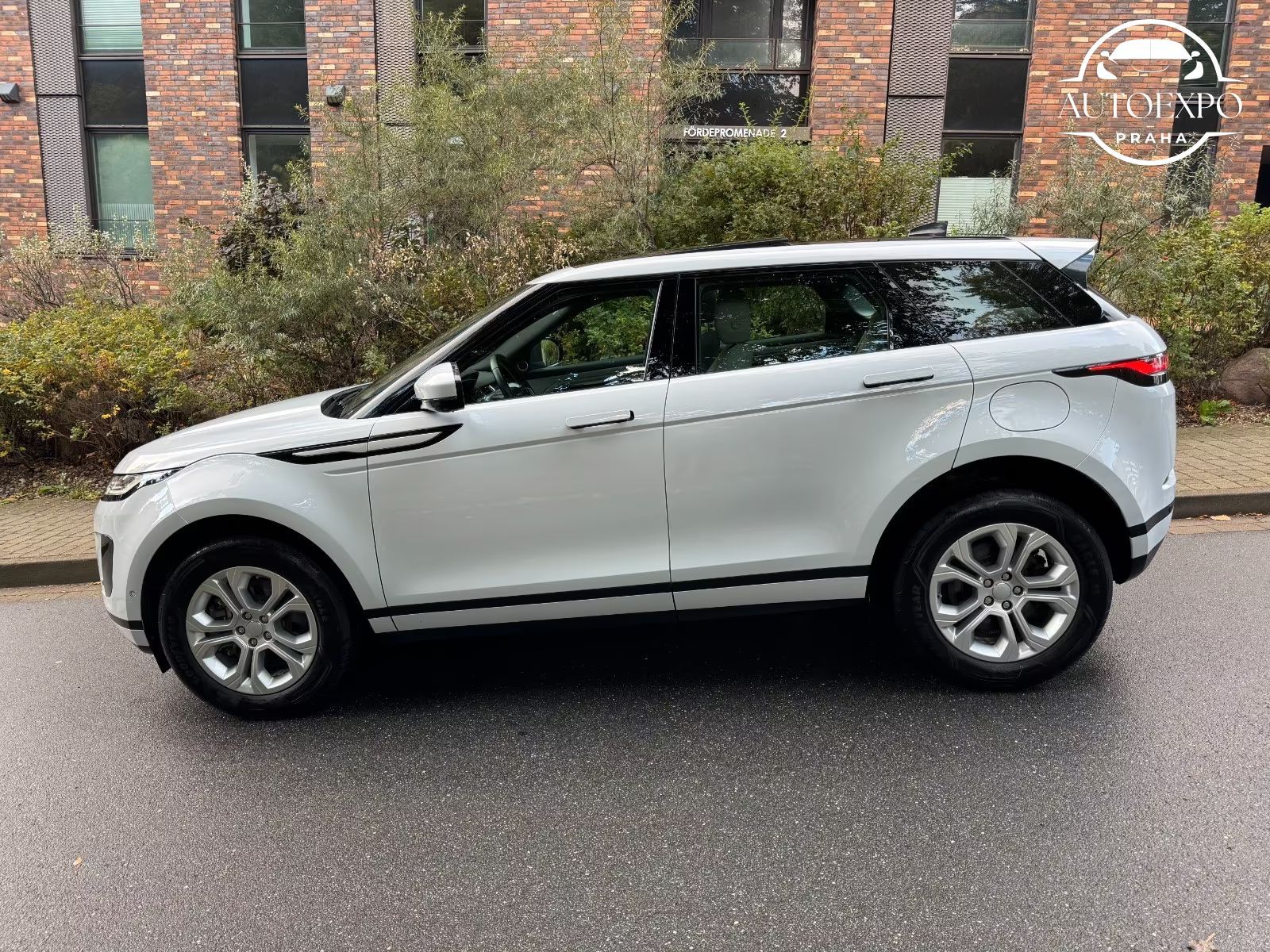 Land Rover Range Rover Evoque, S Hybrid*PANORAMA*TAŽNÉ - fotka 4
