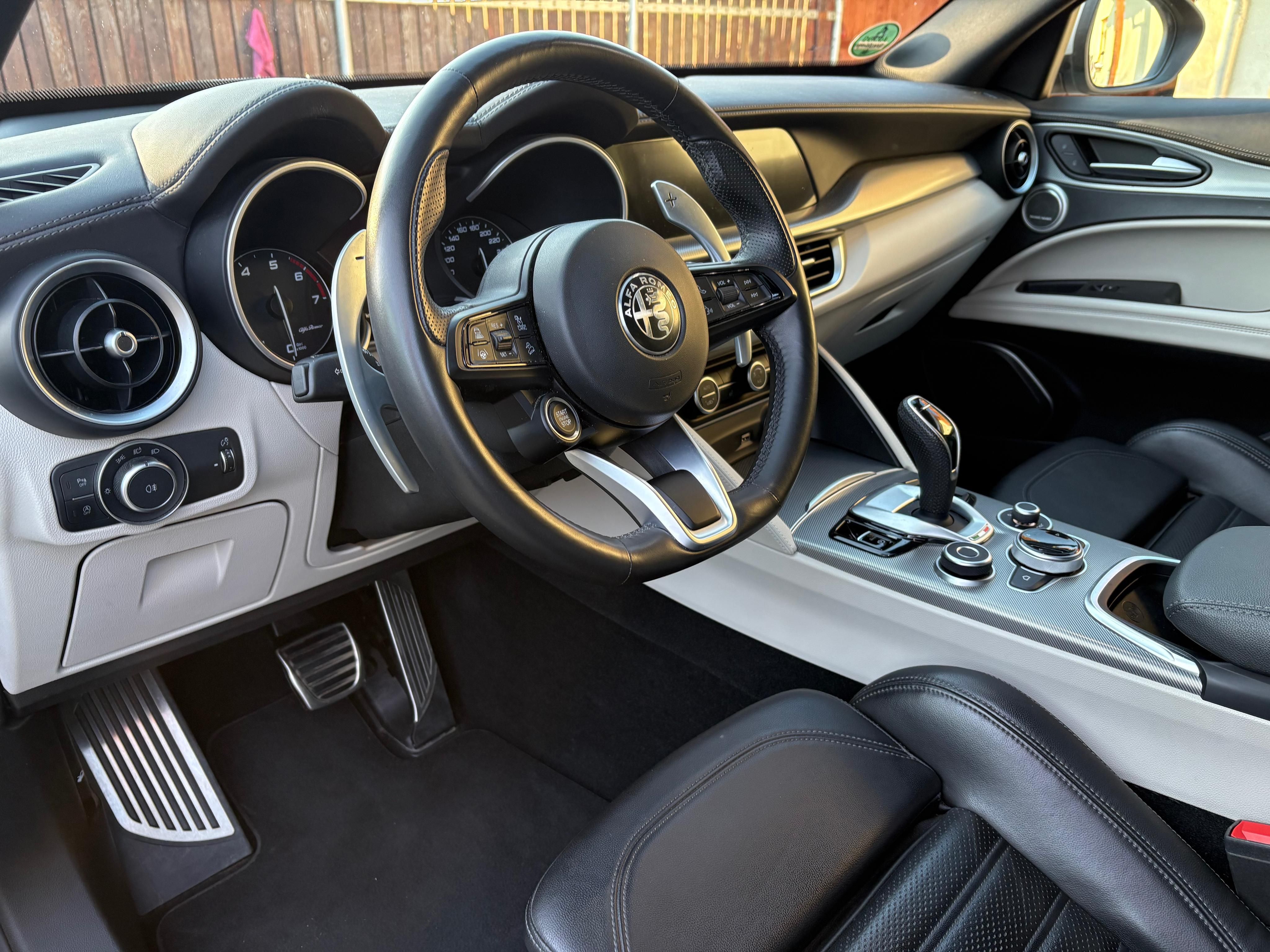 Alfa Romeo Stelvio, Alfa Romeo Stelvio Veloce 4x4 - fotka 4