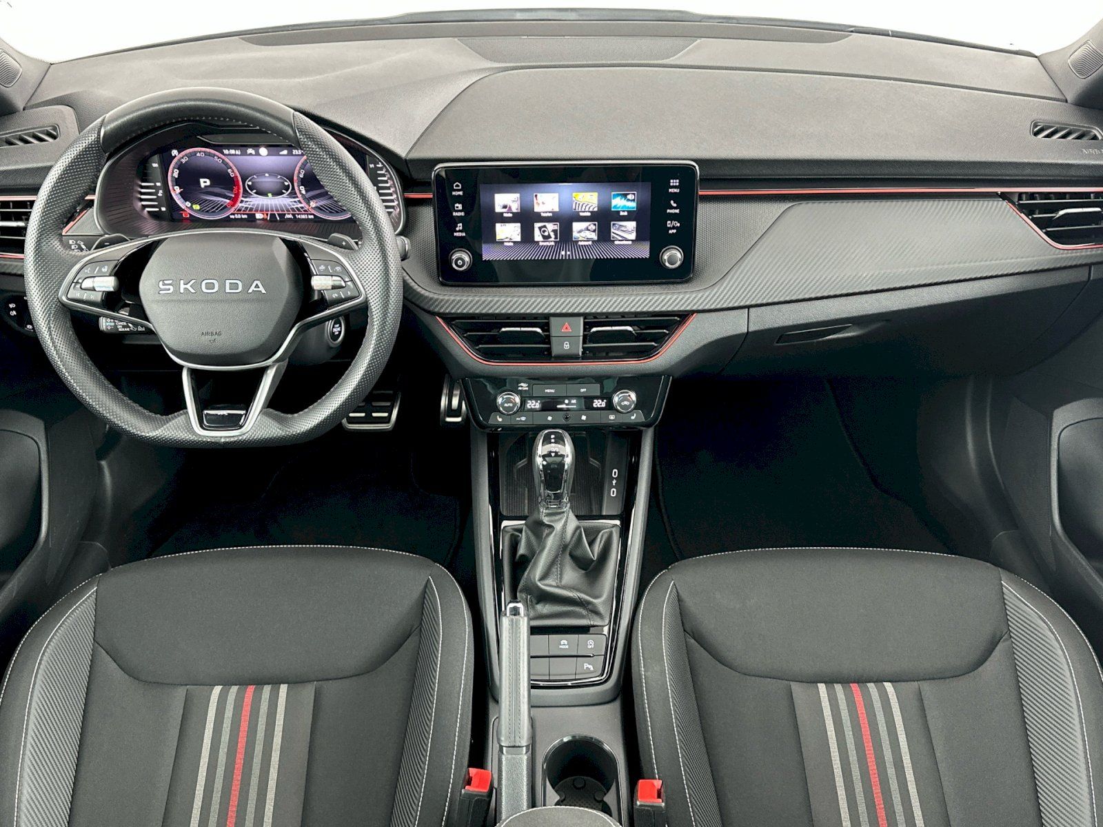 Škoda Scala, DSG 1.5TSI 110kW Monte Carlo - fotka 5