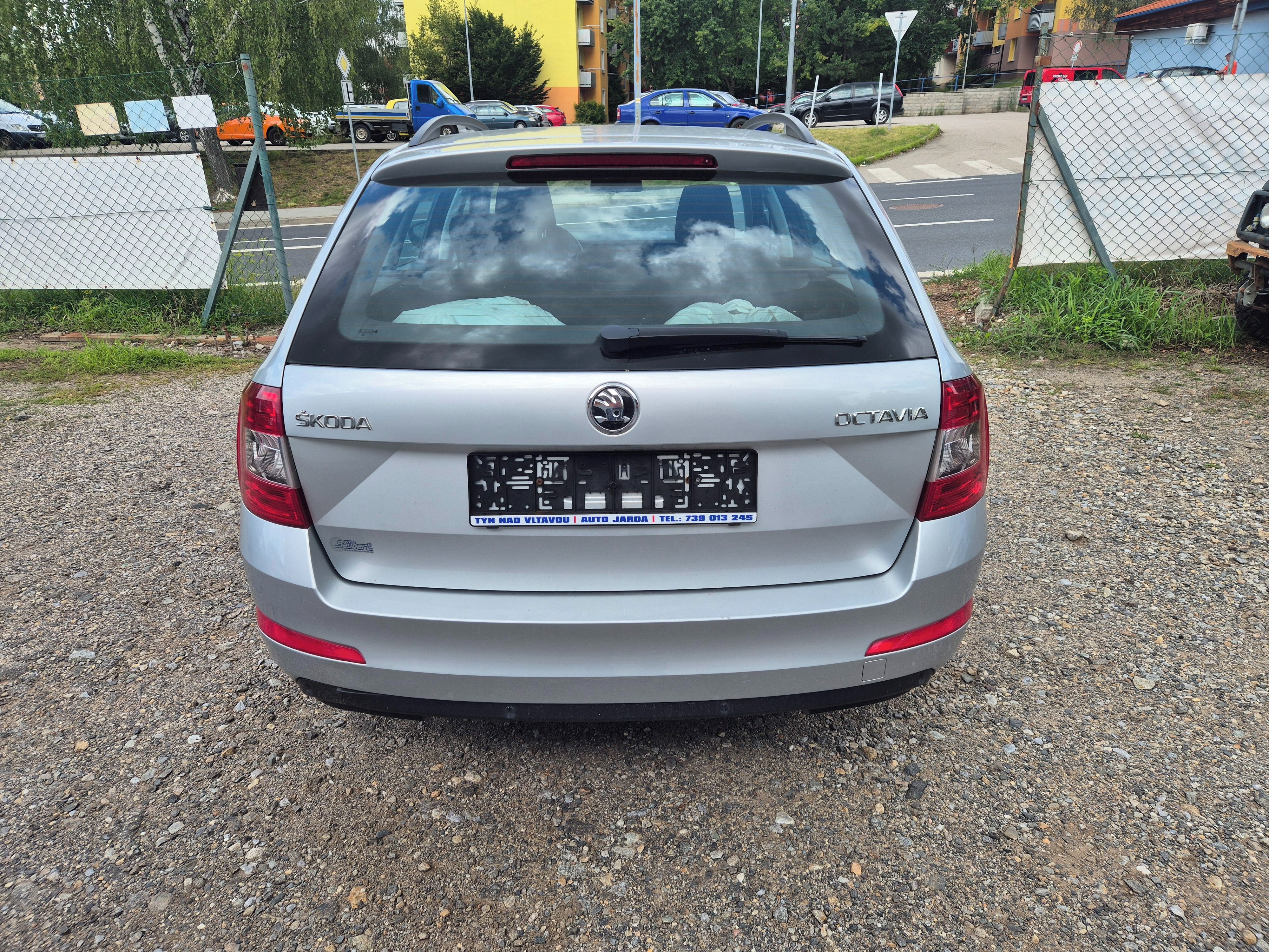 Škoda Octavia, 1,2Tsi v.Sedadel - fotka 5