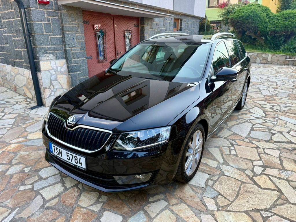 Škoda Octavia, 1.4 TSI 103KW DSG STYLE TAŽNÉ