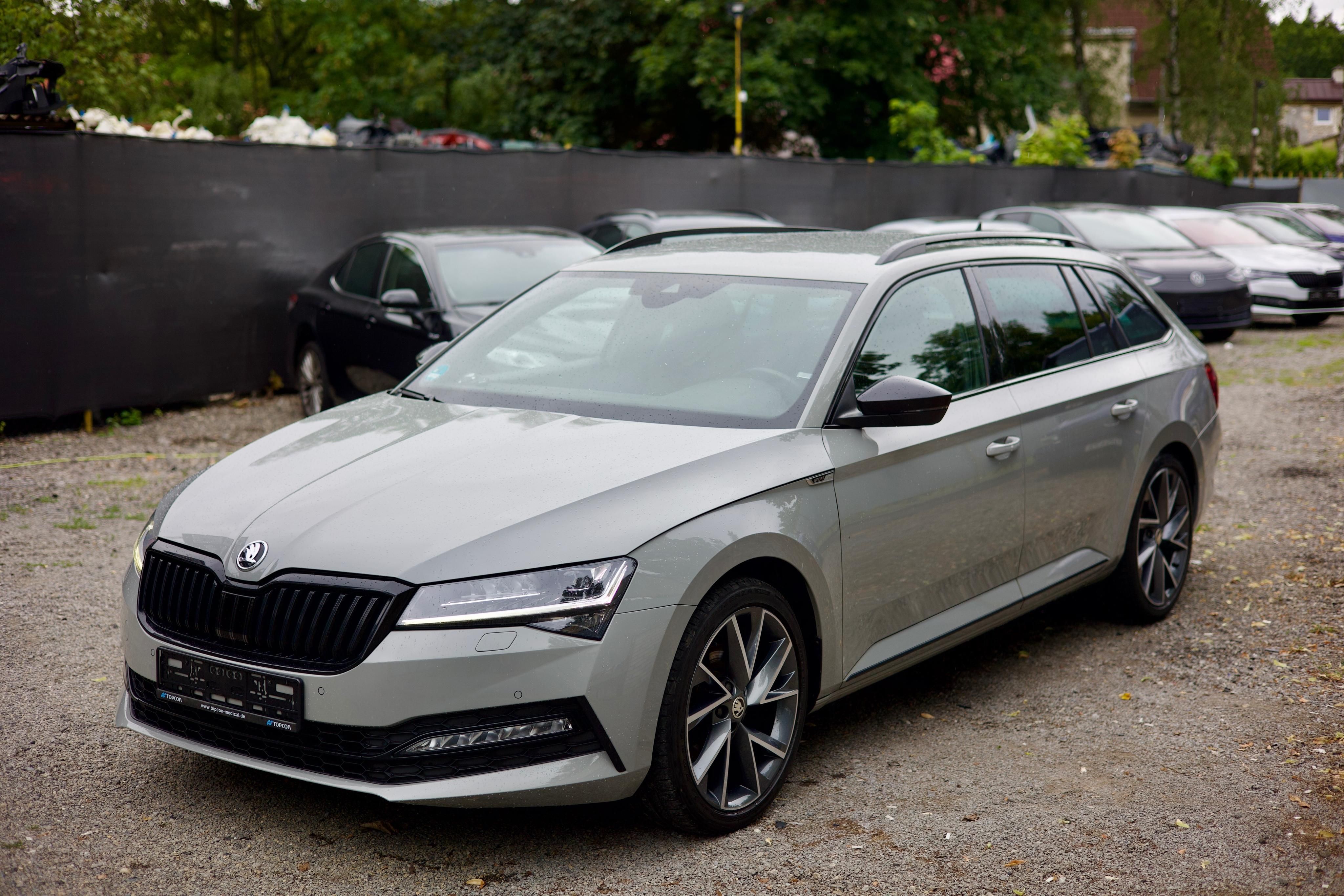 Škoda Superb, Škoda Superb Sportline 2023 - fotka 3