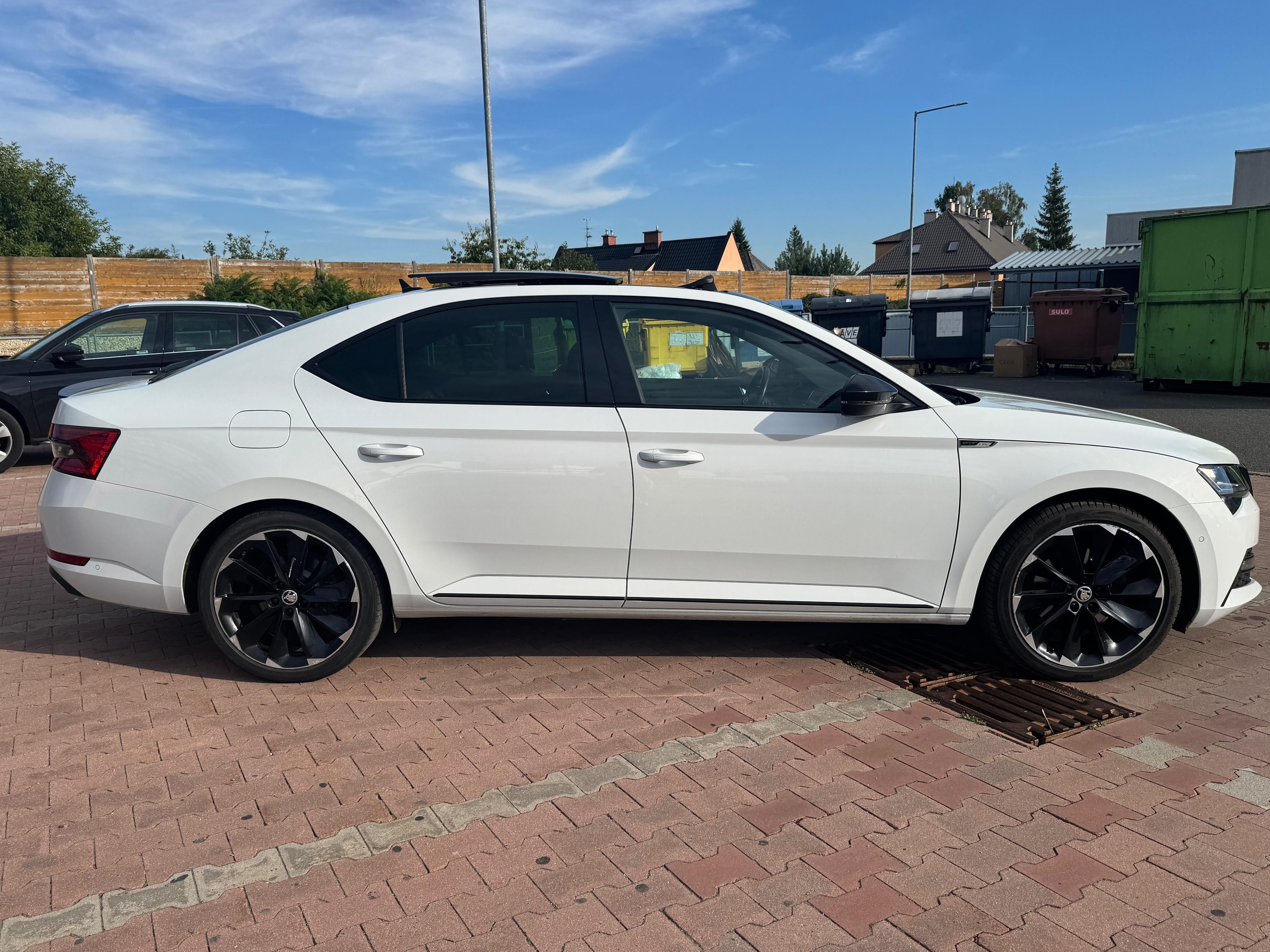 Škoda Superb, Škoda Superb III iV SportLine - fotka 3