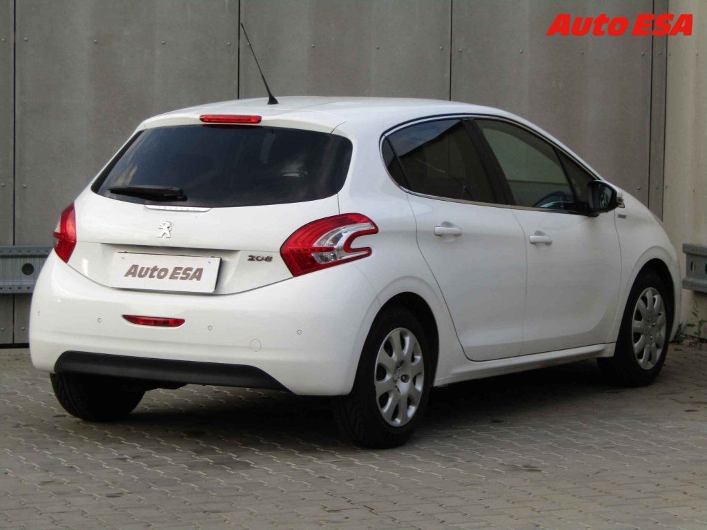 Peugeot 208, 1.2 - fotka 4