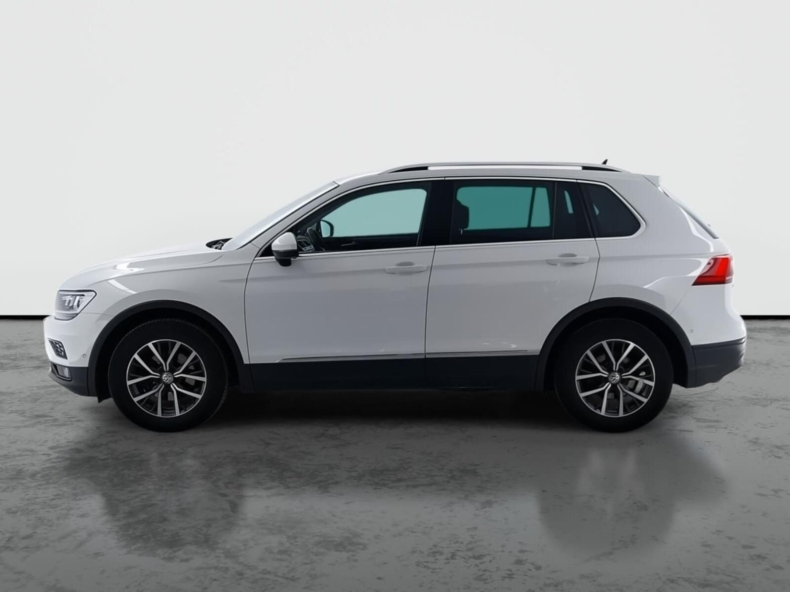 Volkswagen Tiguan, 2.0 TDI, ČR,1.maj, Navi - fotka 3