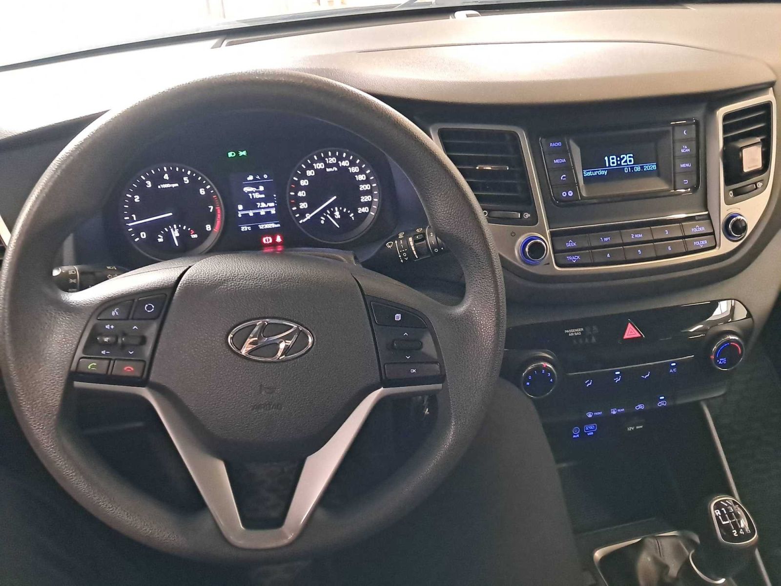 Hyundai Tucson, 1.6 T-GDI, Park. senzory - fotka 3