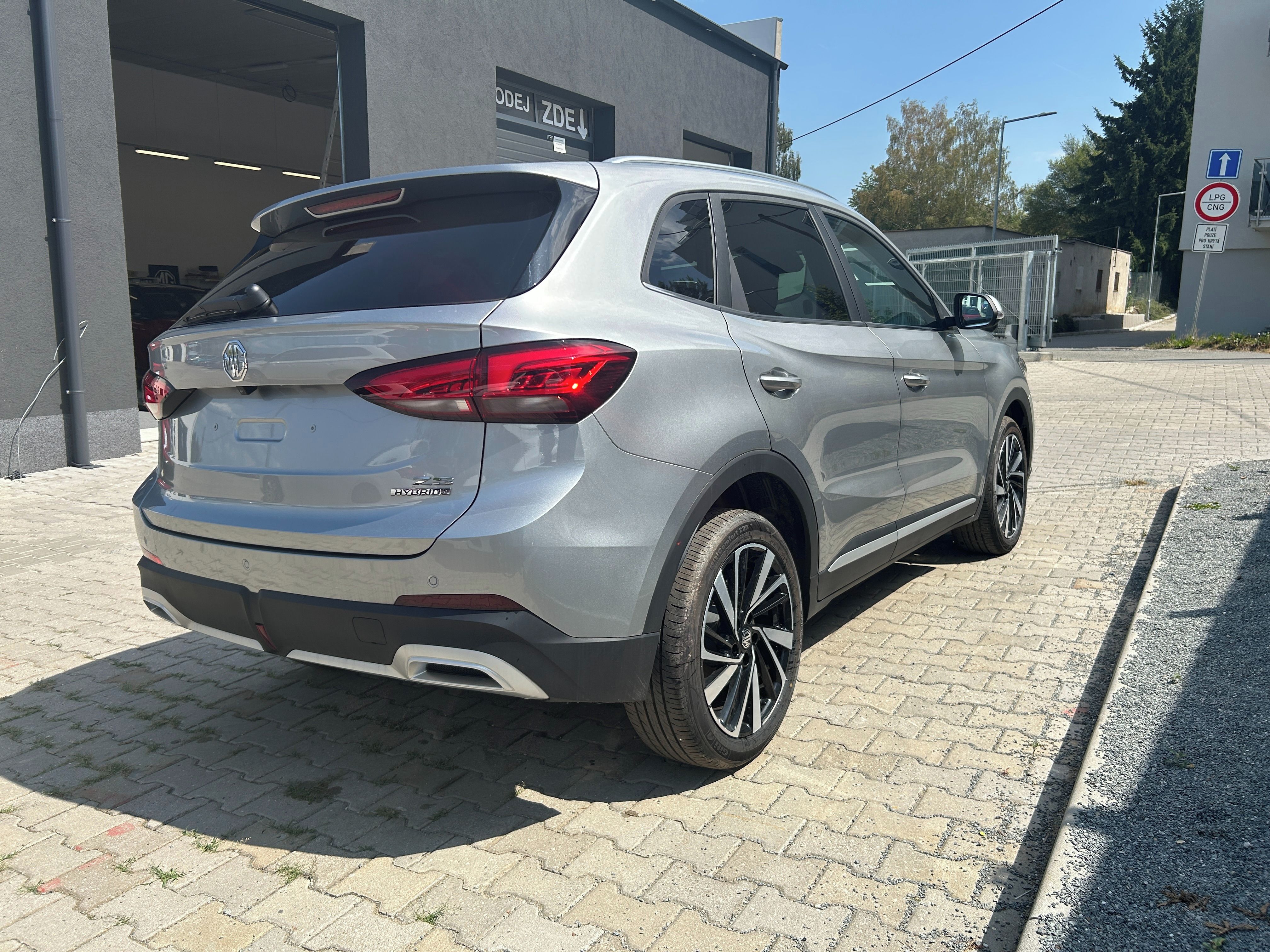MG ZS, MG ZS 1.5 Hybrid+ Exclusive - fotka 4