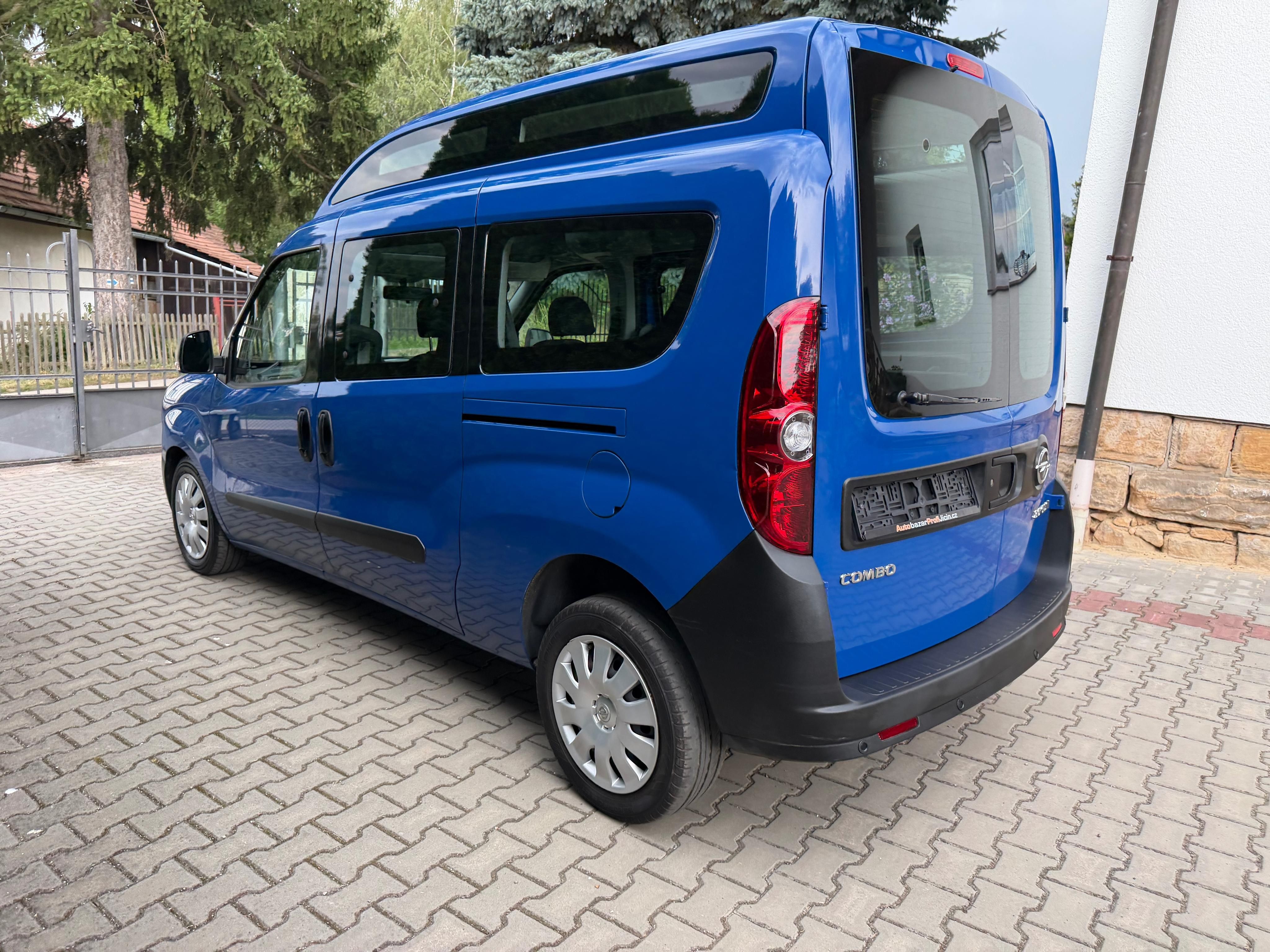 Opel Combo, 2,0 CDti /99kw maxi Nová STK - fotka 4