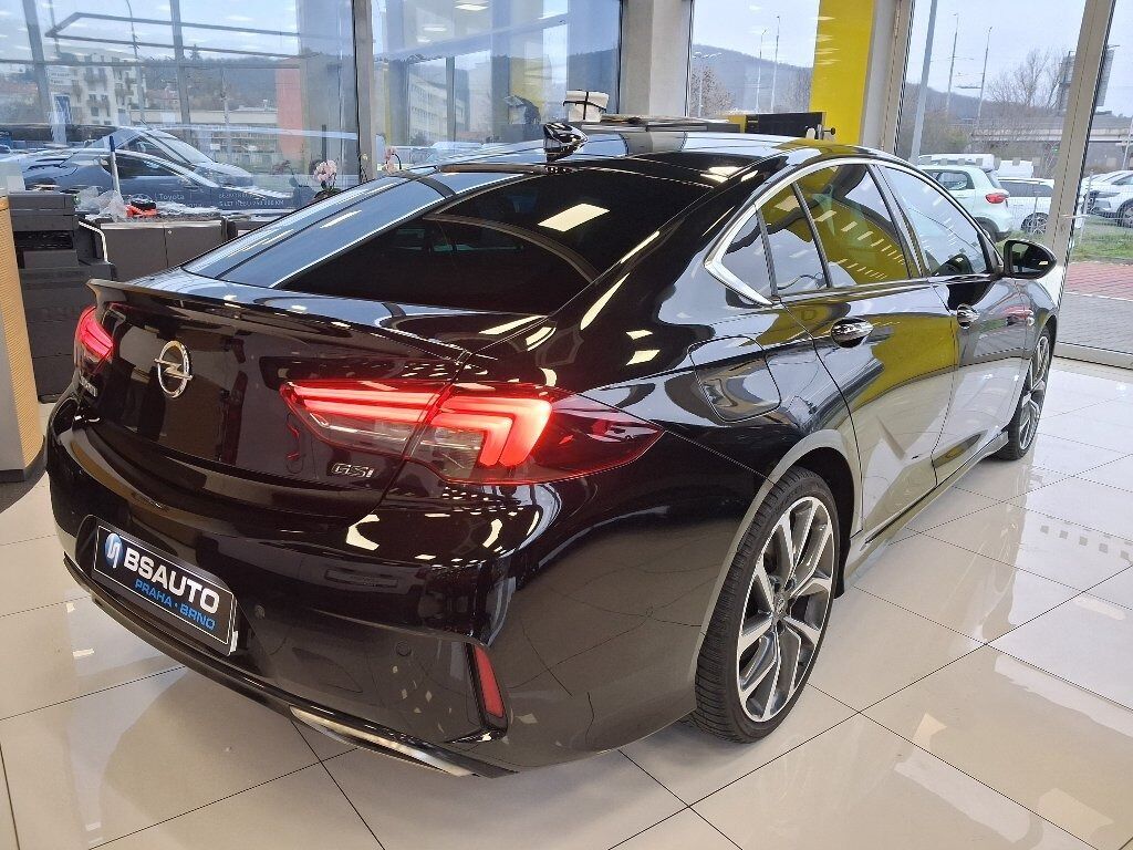 Opel Insignia, 2.0T 191kW GSI 4x4 - fotka 4