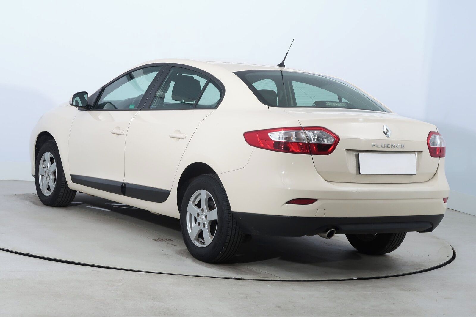 Renault Fluence, 1.6 16V, Serv.kniha, Klima - fotka 4