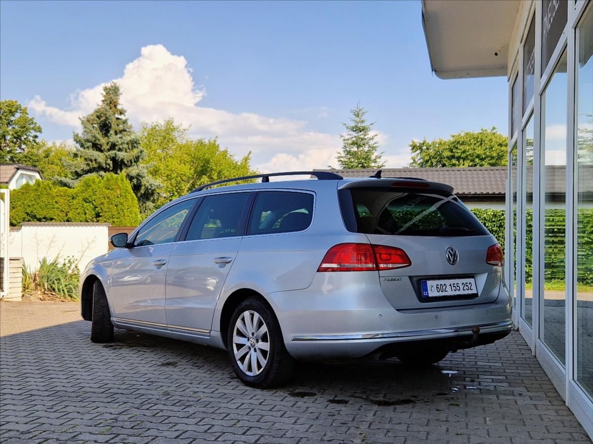 Volkswagen Passat, 1,4 TSI DSG NOSIČ TAŽNÉ VÝHŘEV - fotka 3